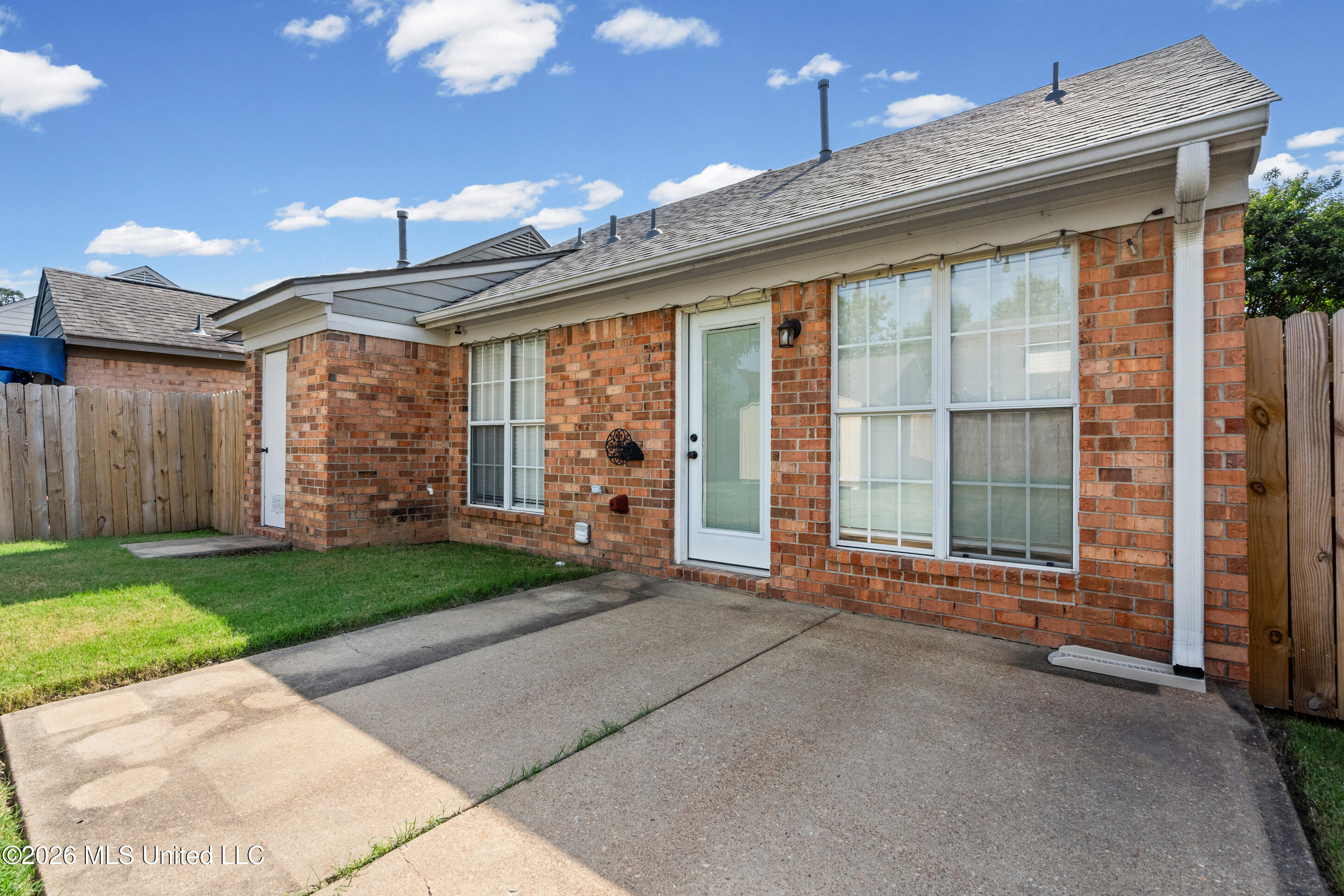 5330 Russell Drive Property Photo 19