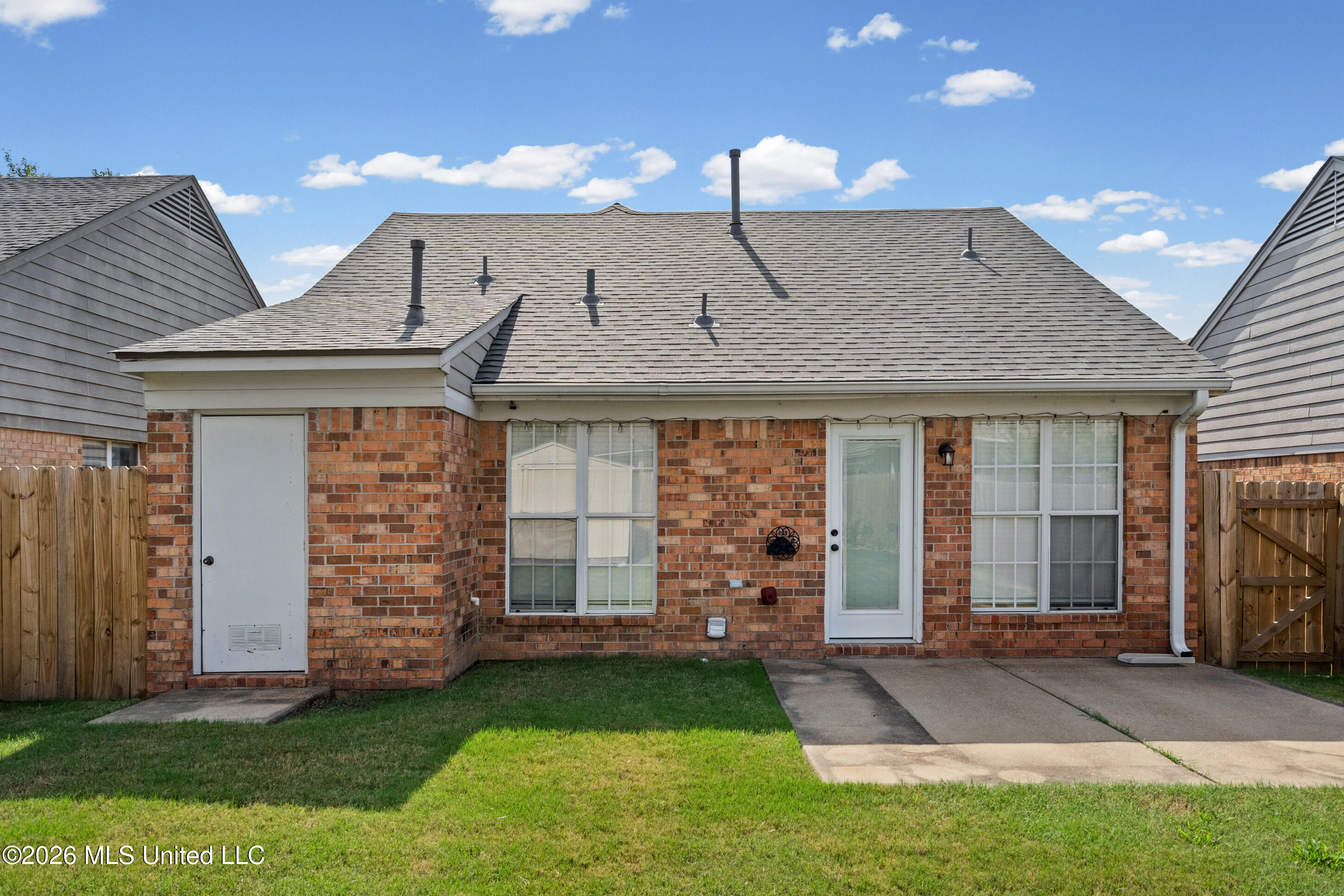 5330 Russell Drive Property Photo 21