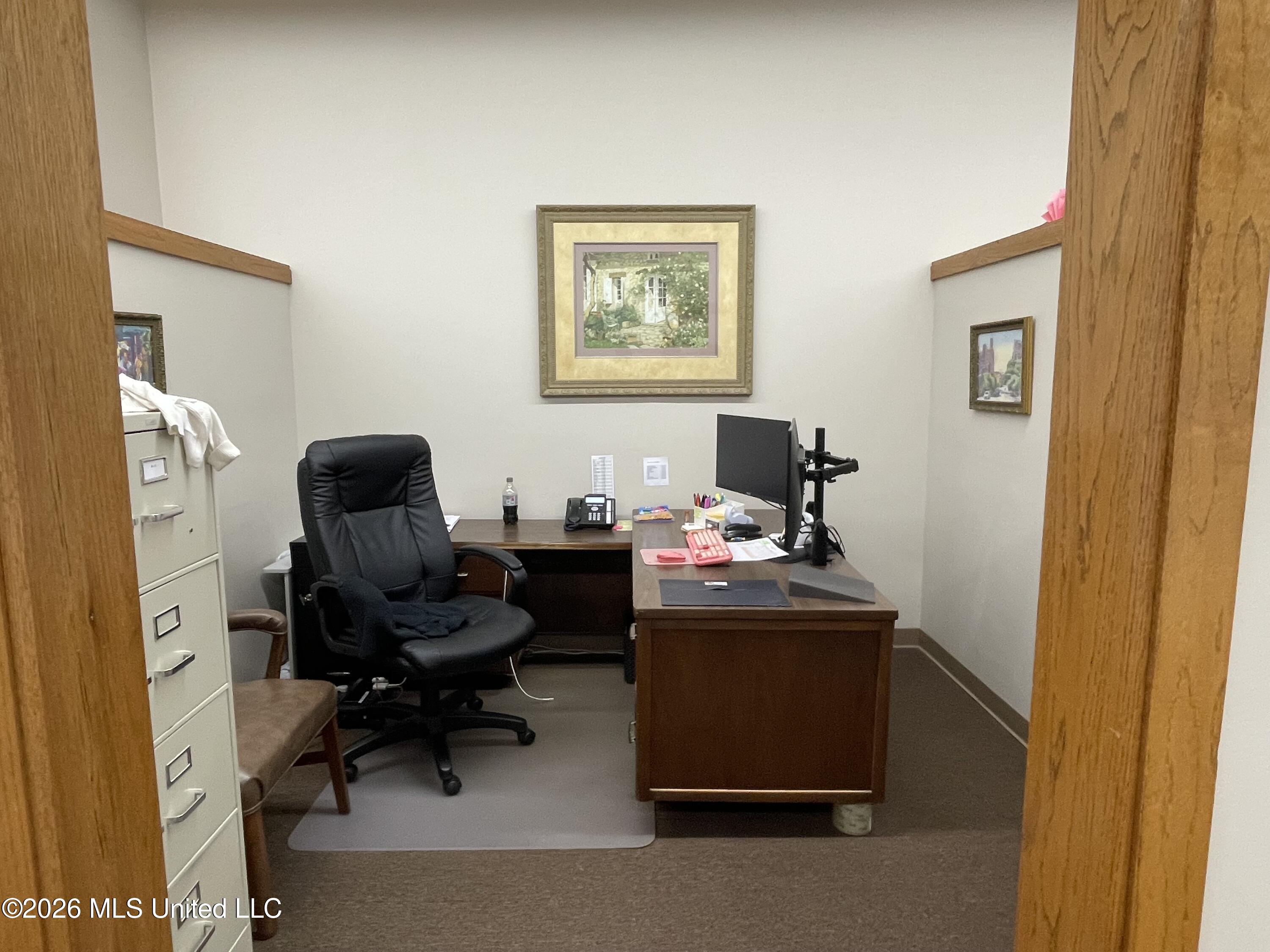 207 S Railroad Avenue Property Photo 8