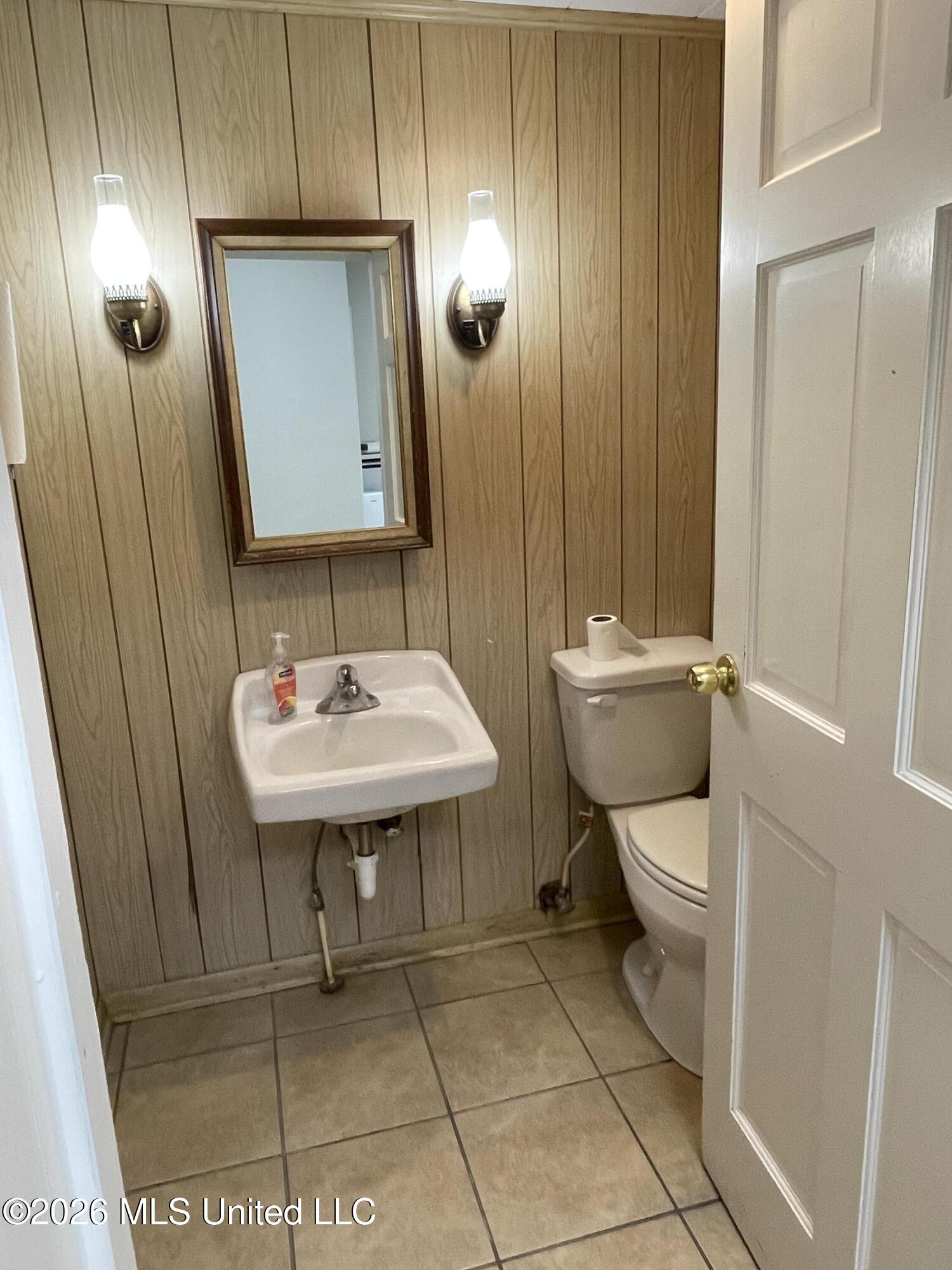 207 S Railroad Avenue Property Photo 14