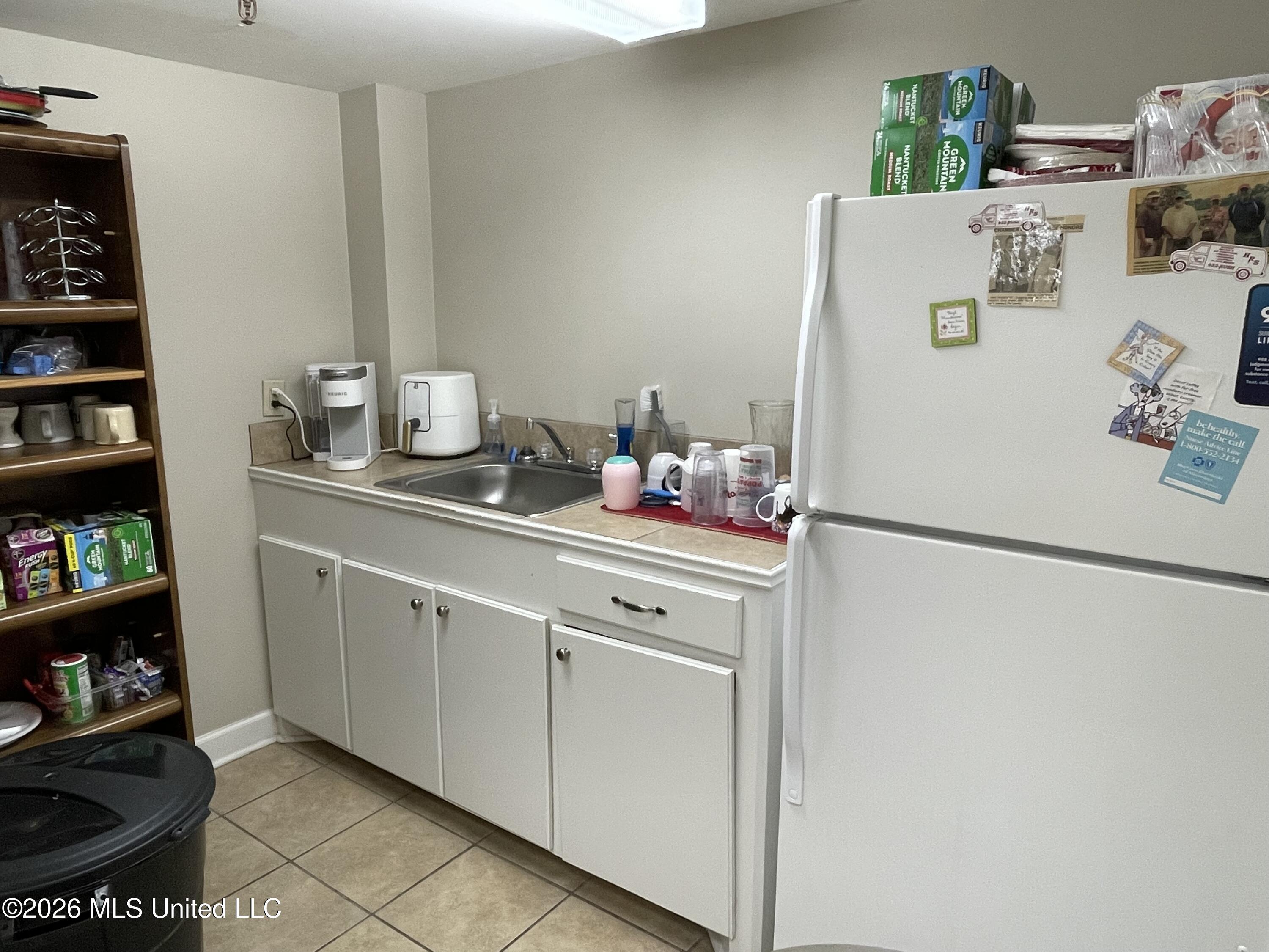 207 S Railroad Avenue Property Photo 16