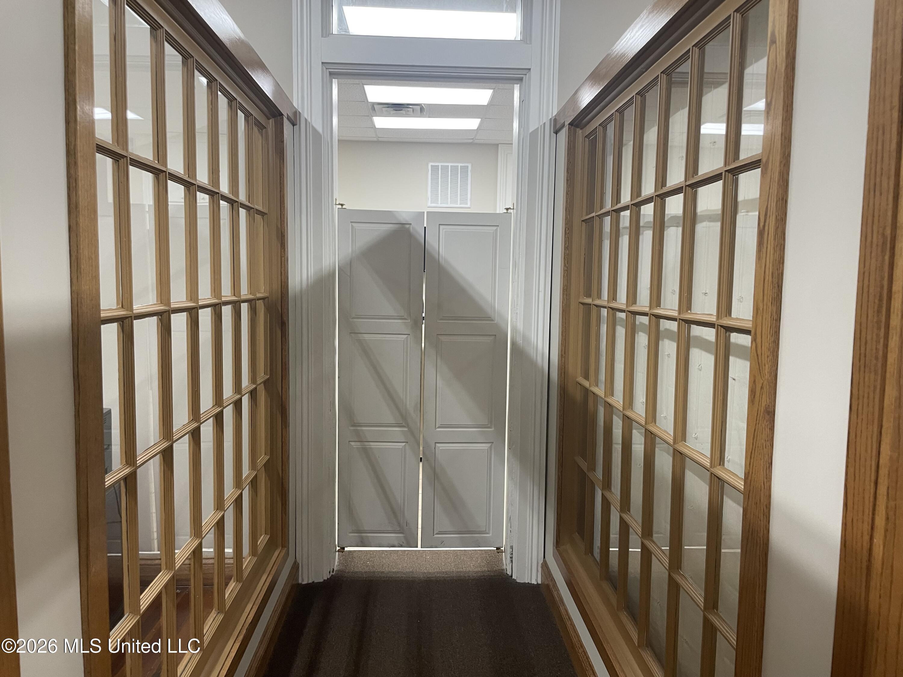 207 S Railroad Avenue Property Photo 18