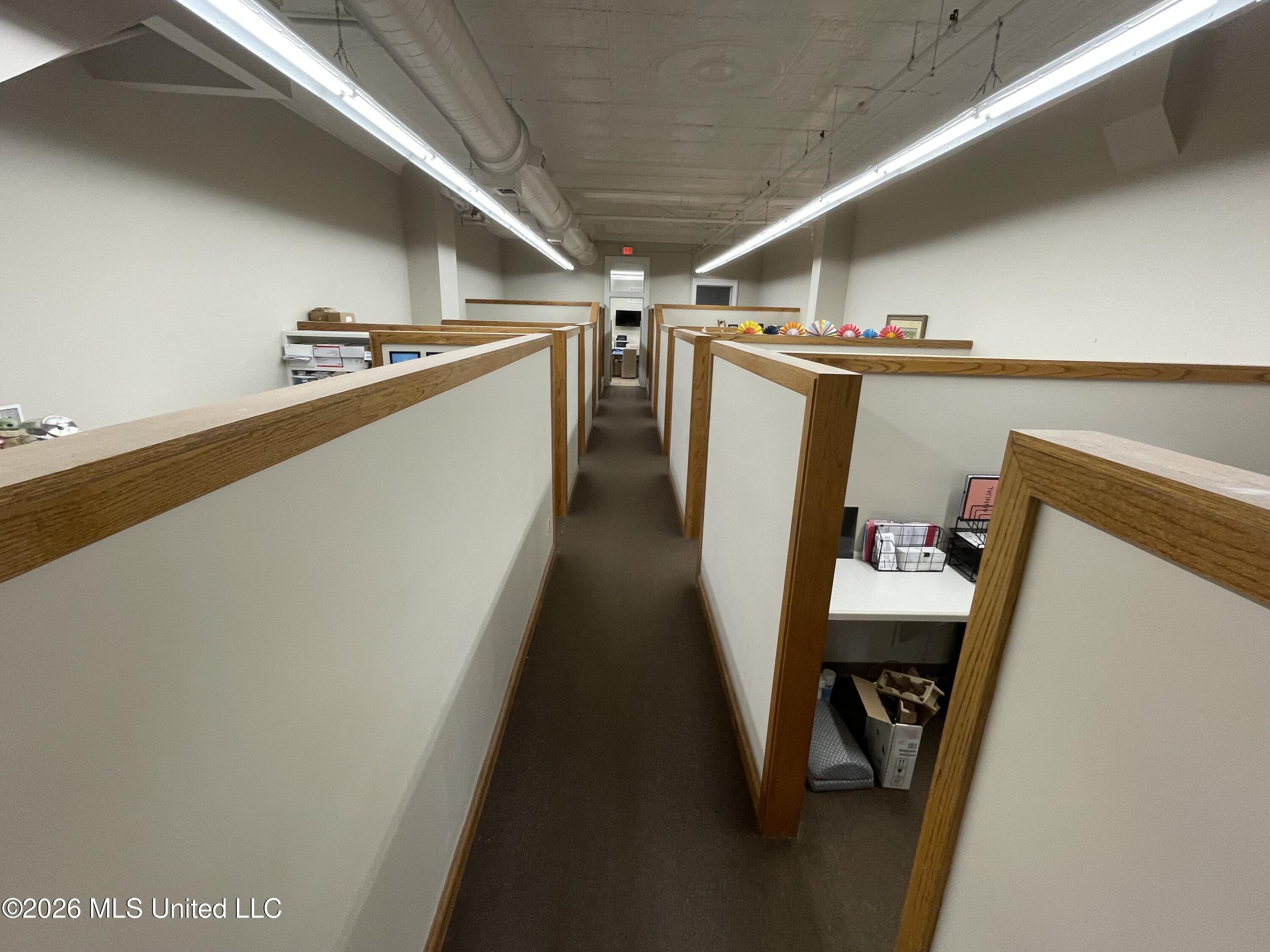 207 S Railroad Avenue Property Photo 19