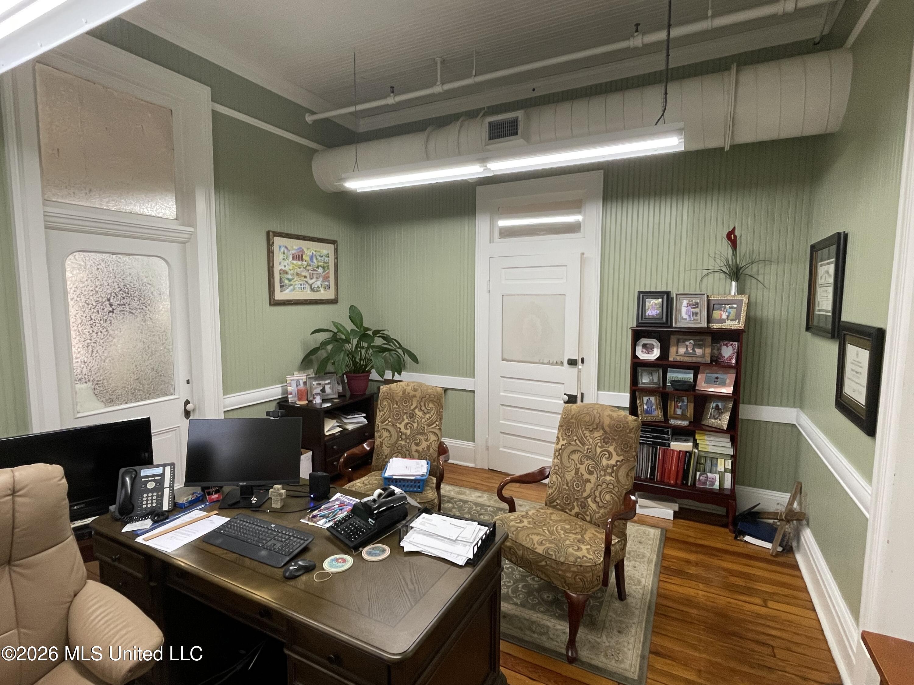 207 S Railroad Avenue Property Photo 24