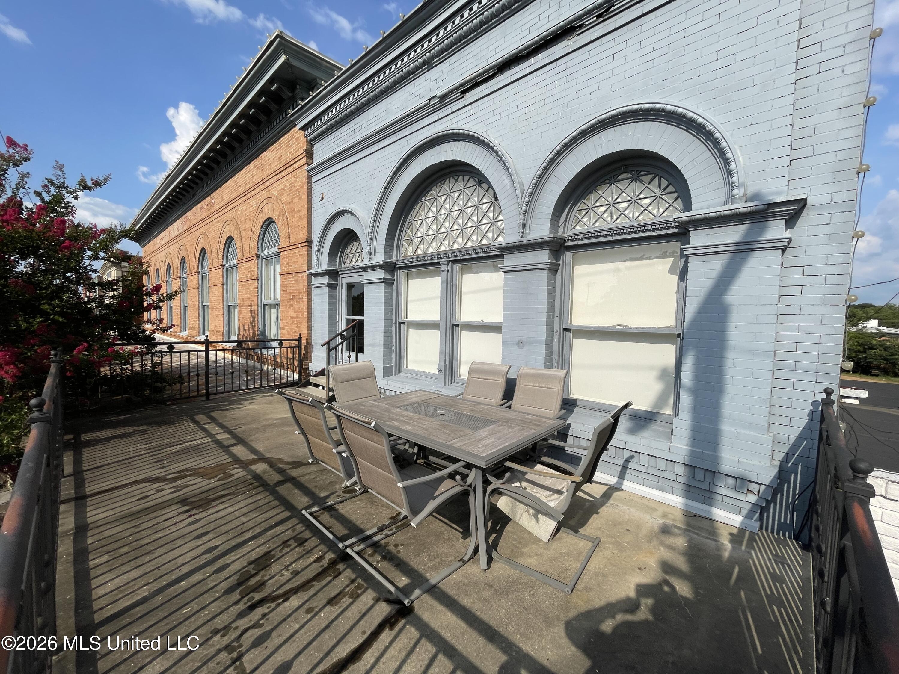 207 S Railroad Avenue Property Photo 27