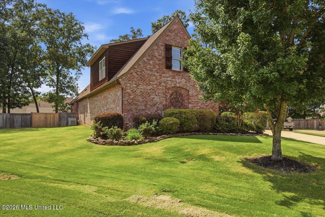 103 Wingtip Way Property Photo 4