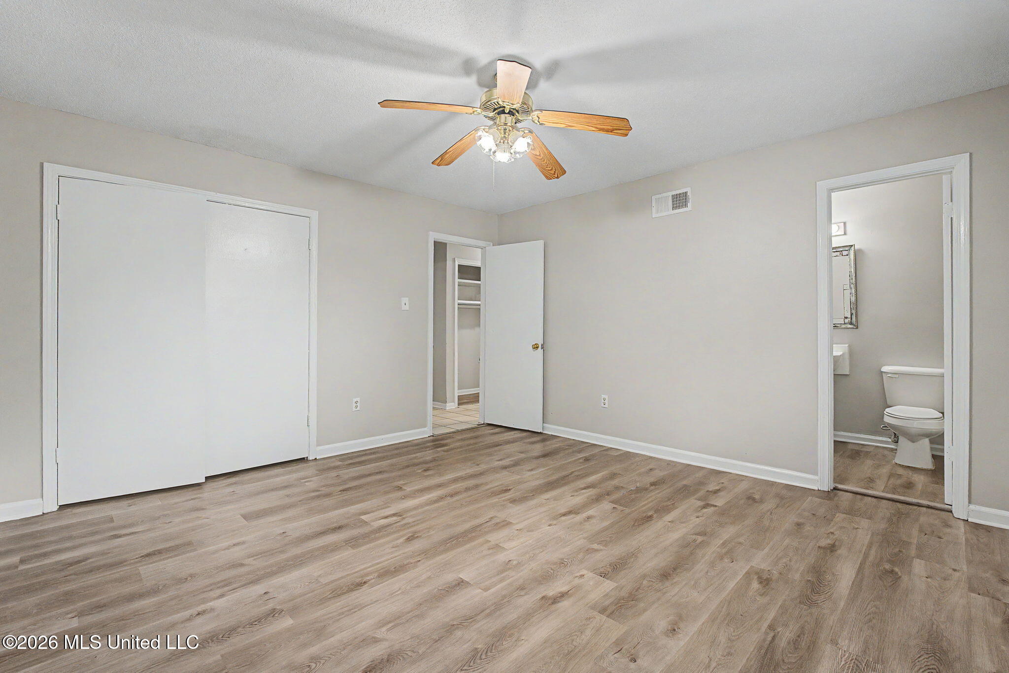 8432 Southernwood Cove Property Photo 15
