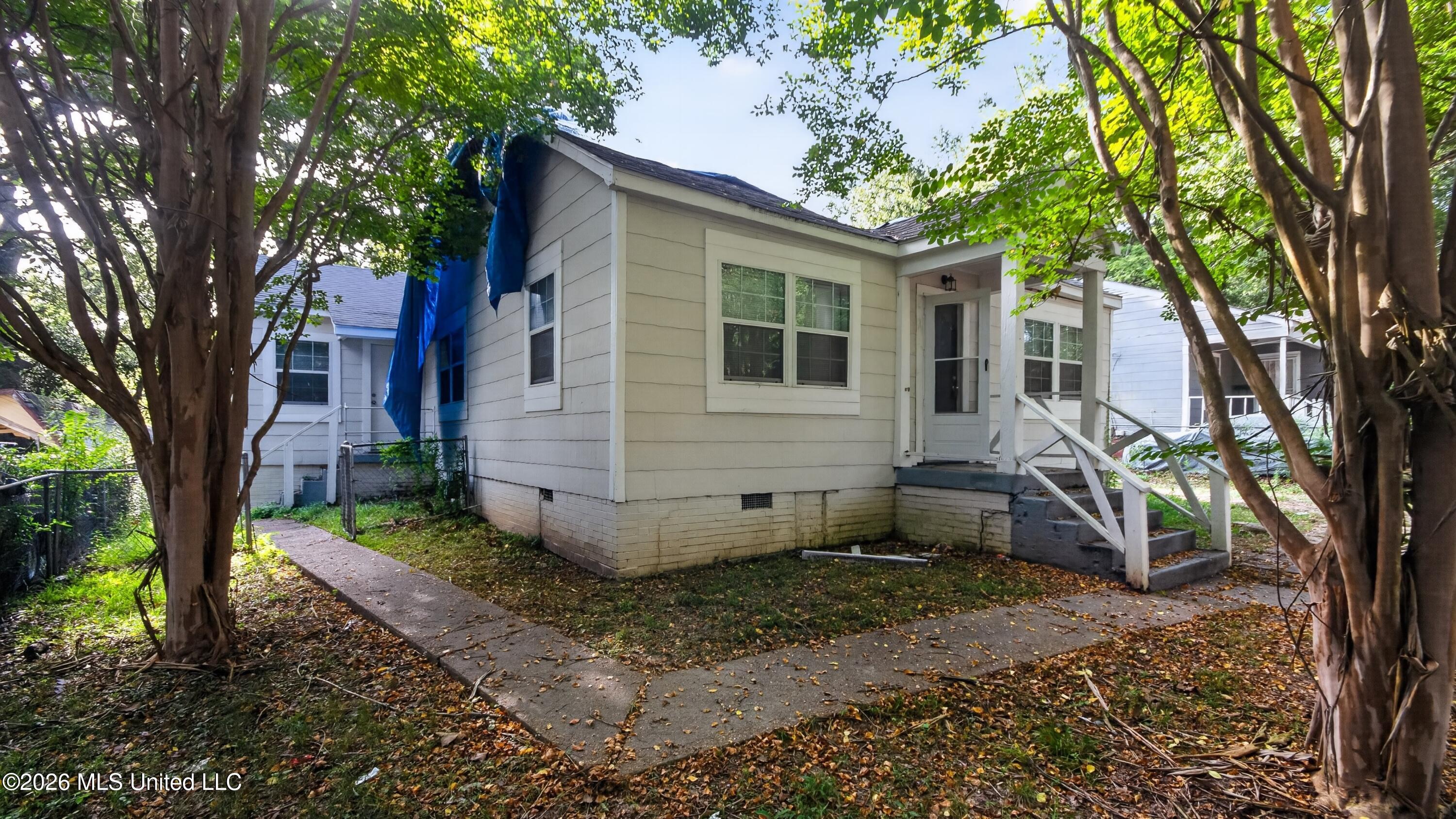 3032 Windsor Avenue Property Photo 4