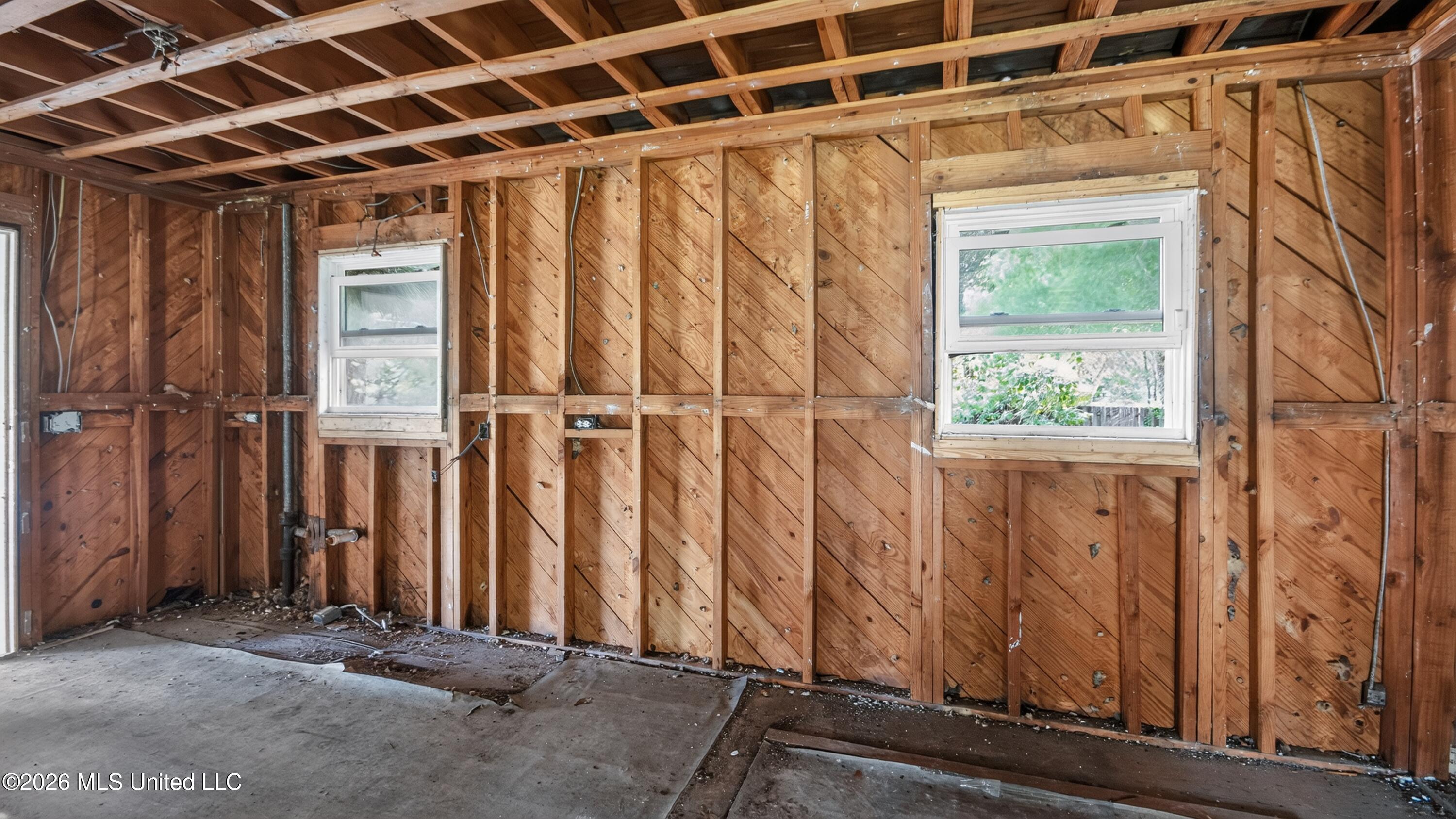 5572 Pine Lane Drive Property Photo 10