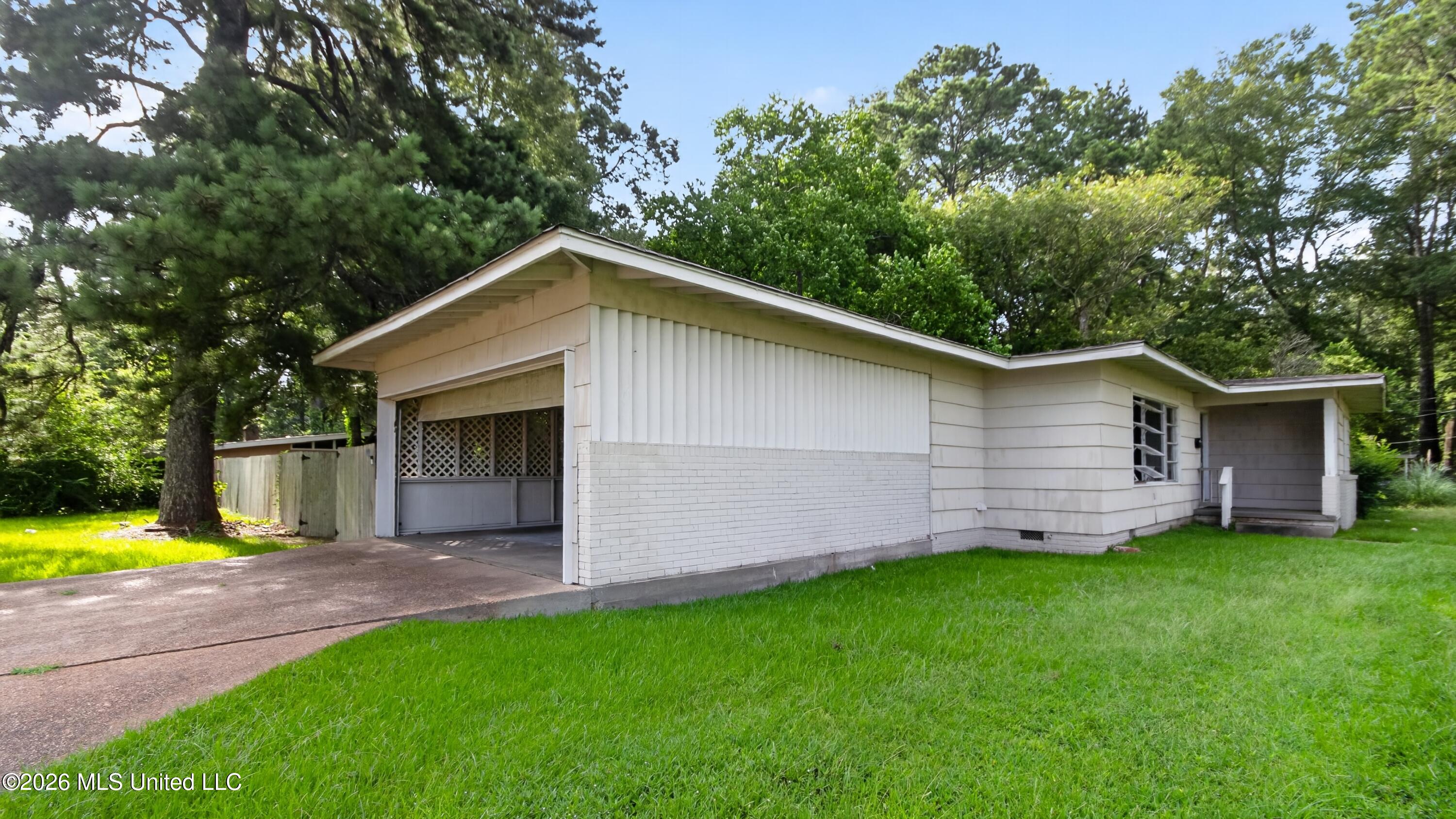 5572 Pine Lane Drive Property Photo 29