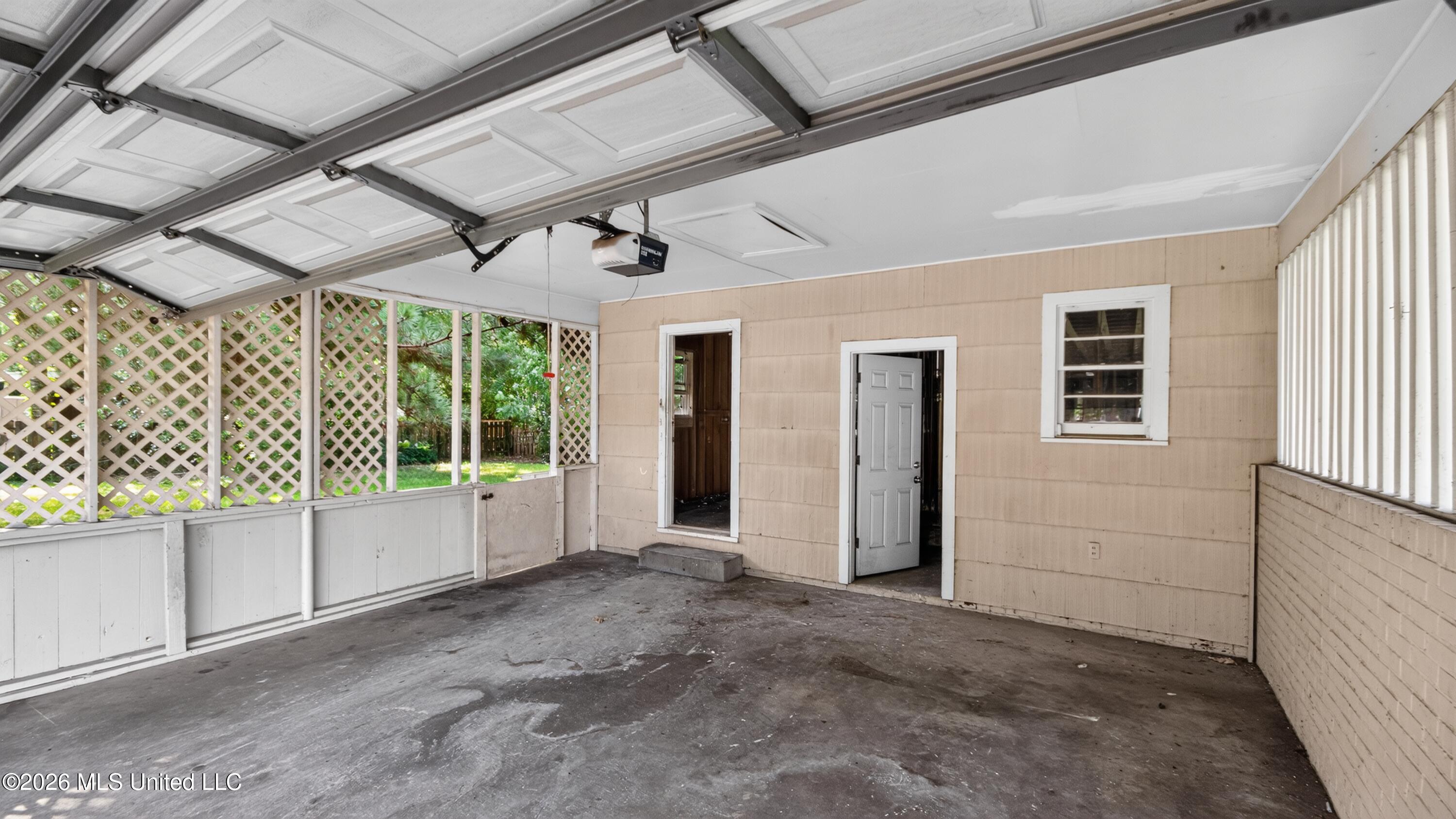5572 Pine Lane Drive Property Photo 30