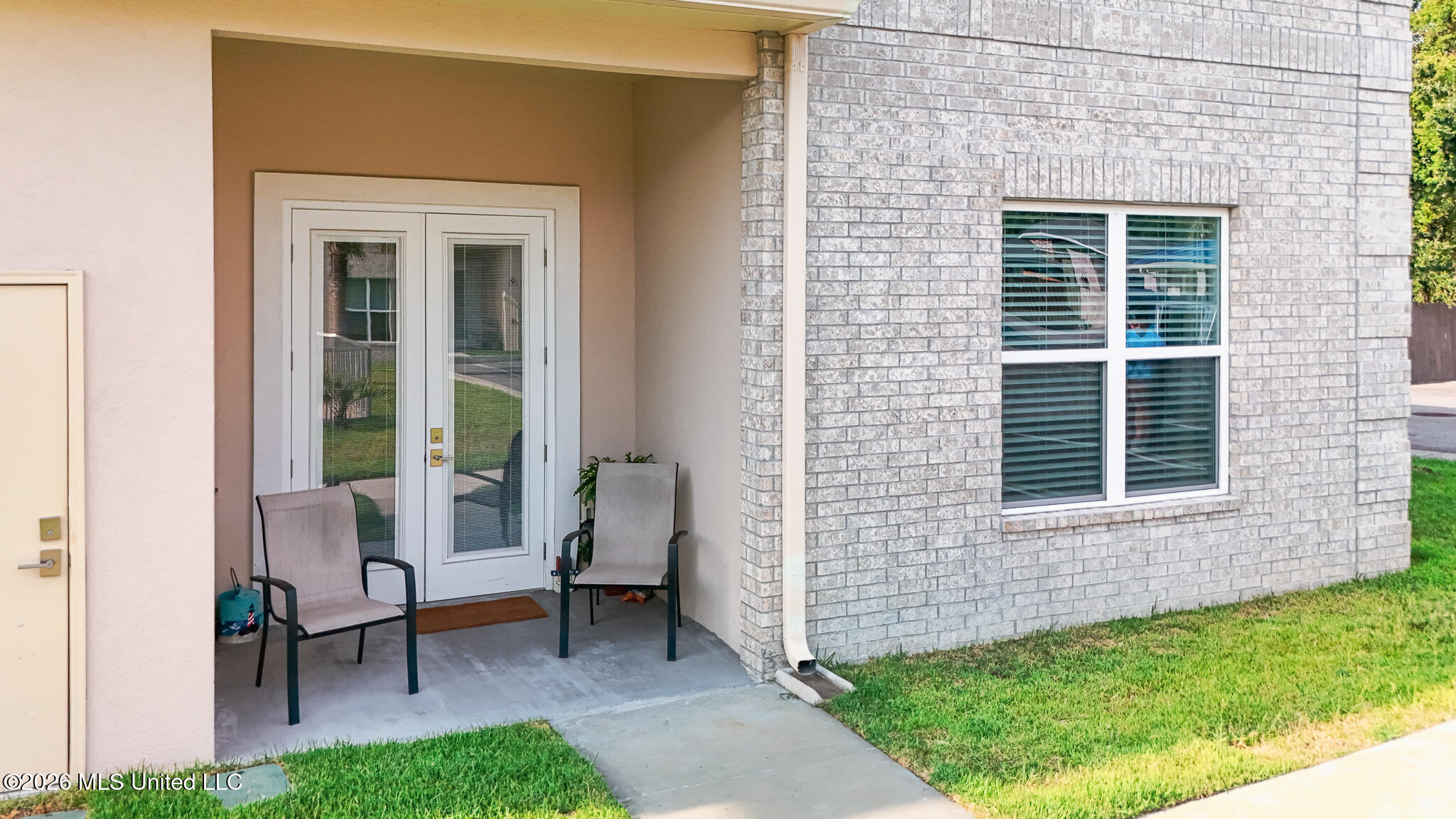 225 Winter Garden Drive Property Photo 1