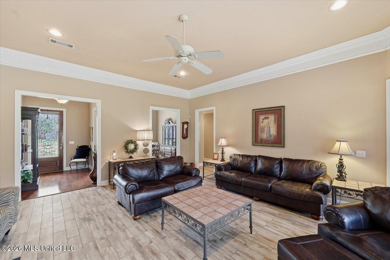 324 Concord Drive Property Photo 5