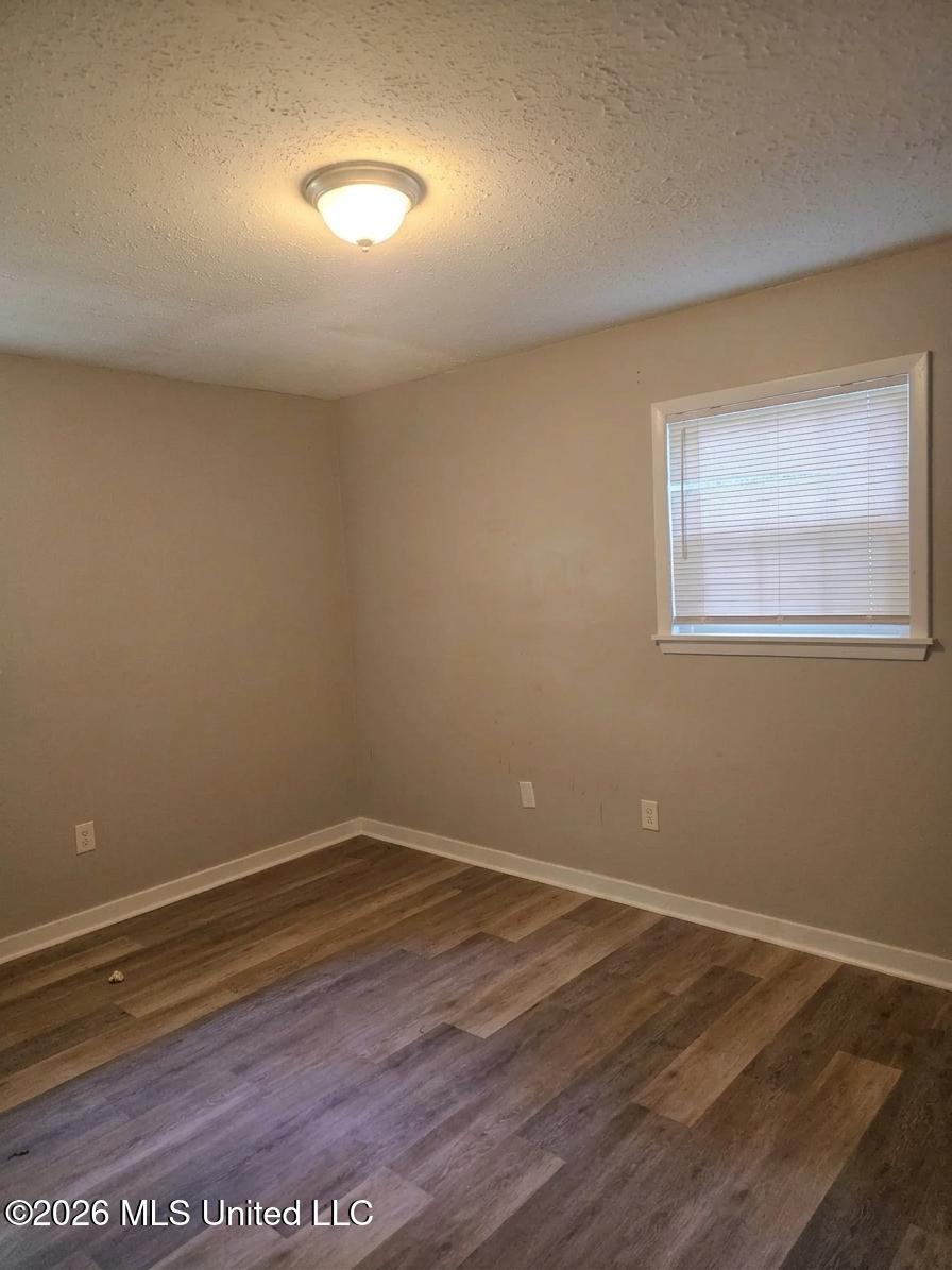 3164 Fleetwood Drive Property Photo 4
