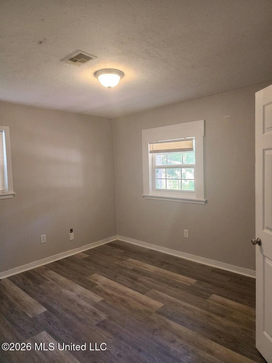 3164 Fleetwood Drive Property Photo 7