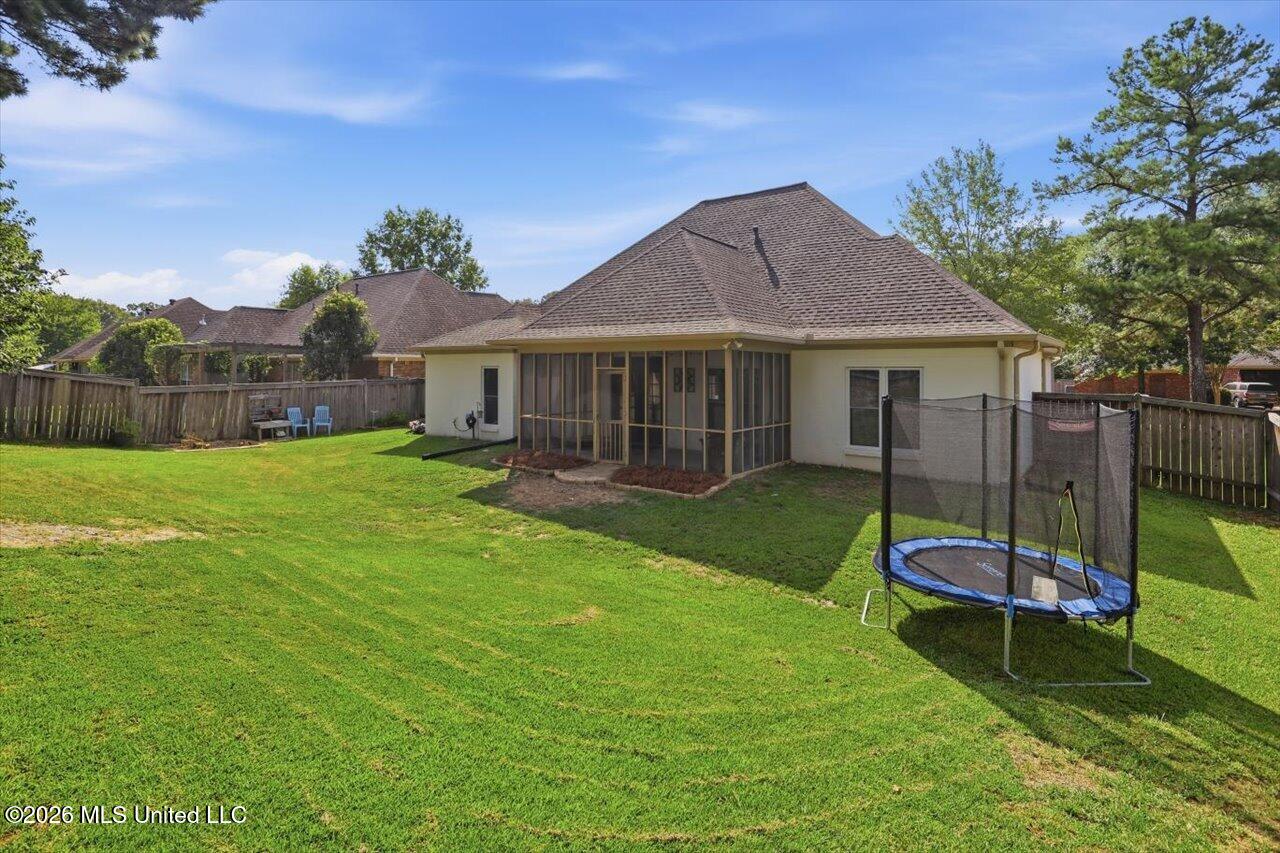 154 Seville Way Property Photo 31
