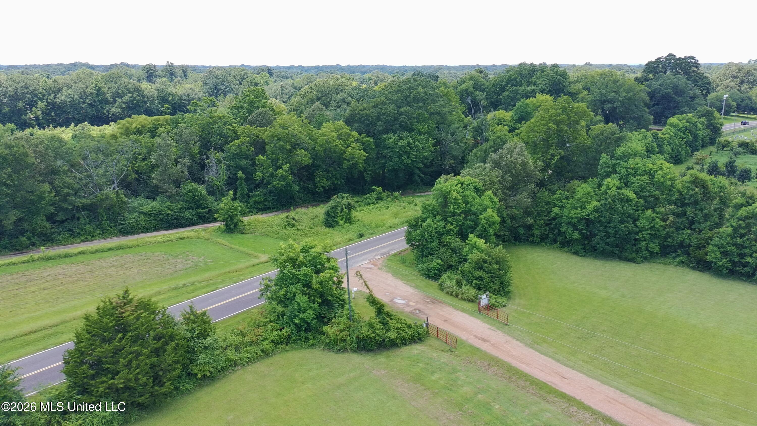 256 1st Street Property Photo 6