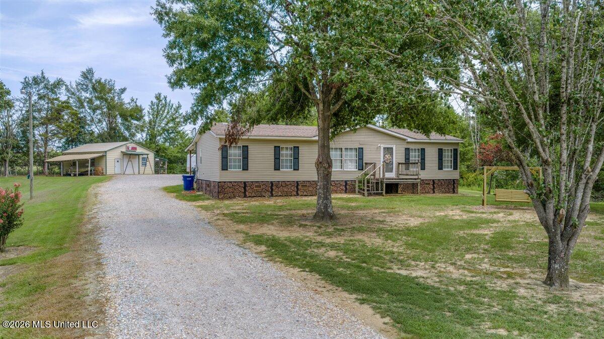 452 Hudson Road Property Photo 3