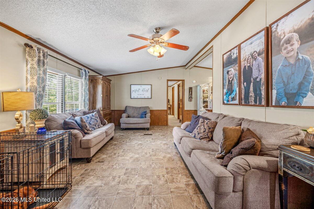 452 Hudson Road Property Photo 4