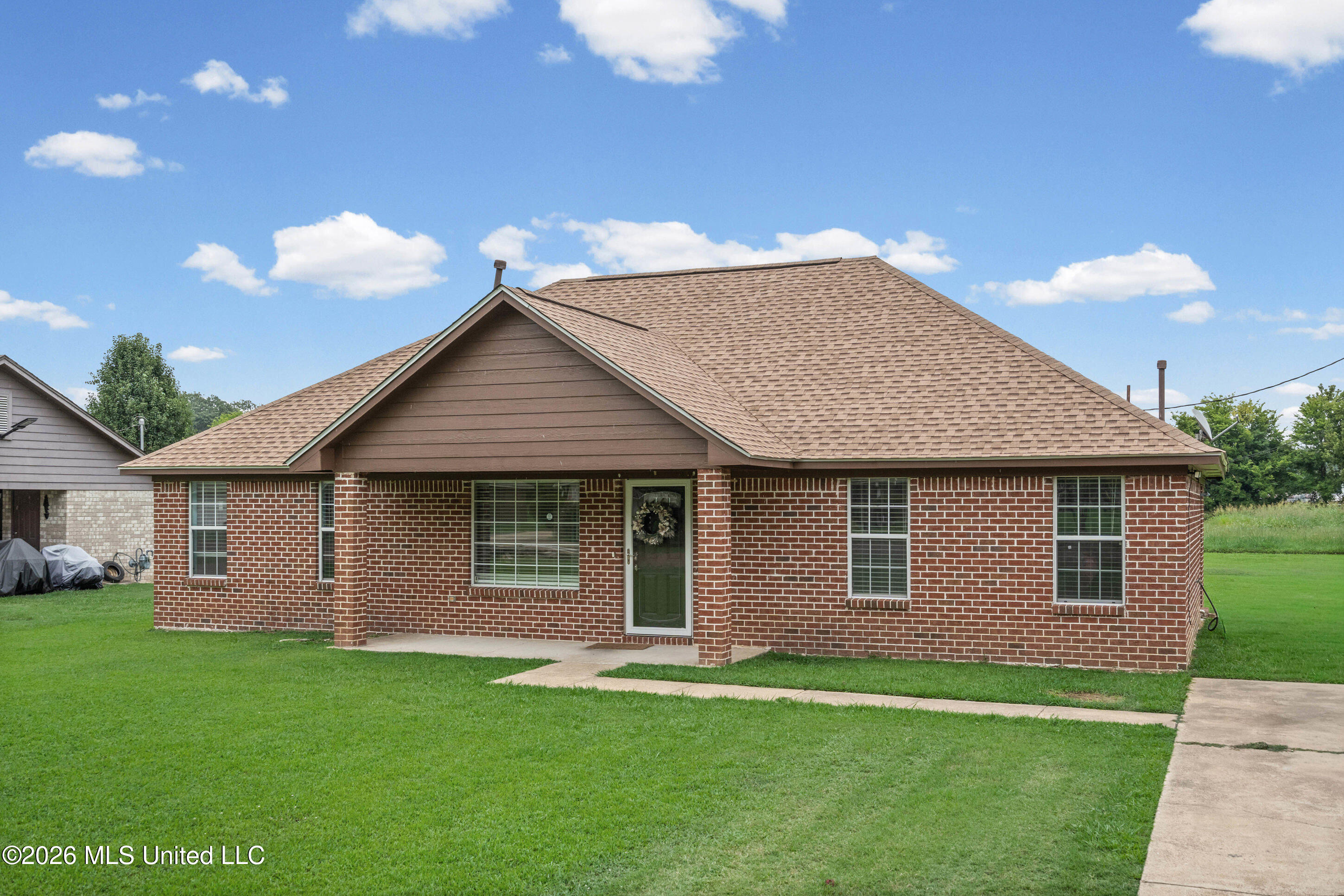 846 Friendship Drive Property Photo 2