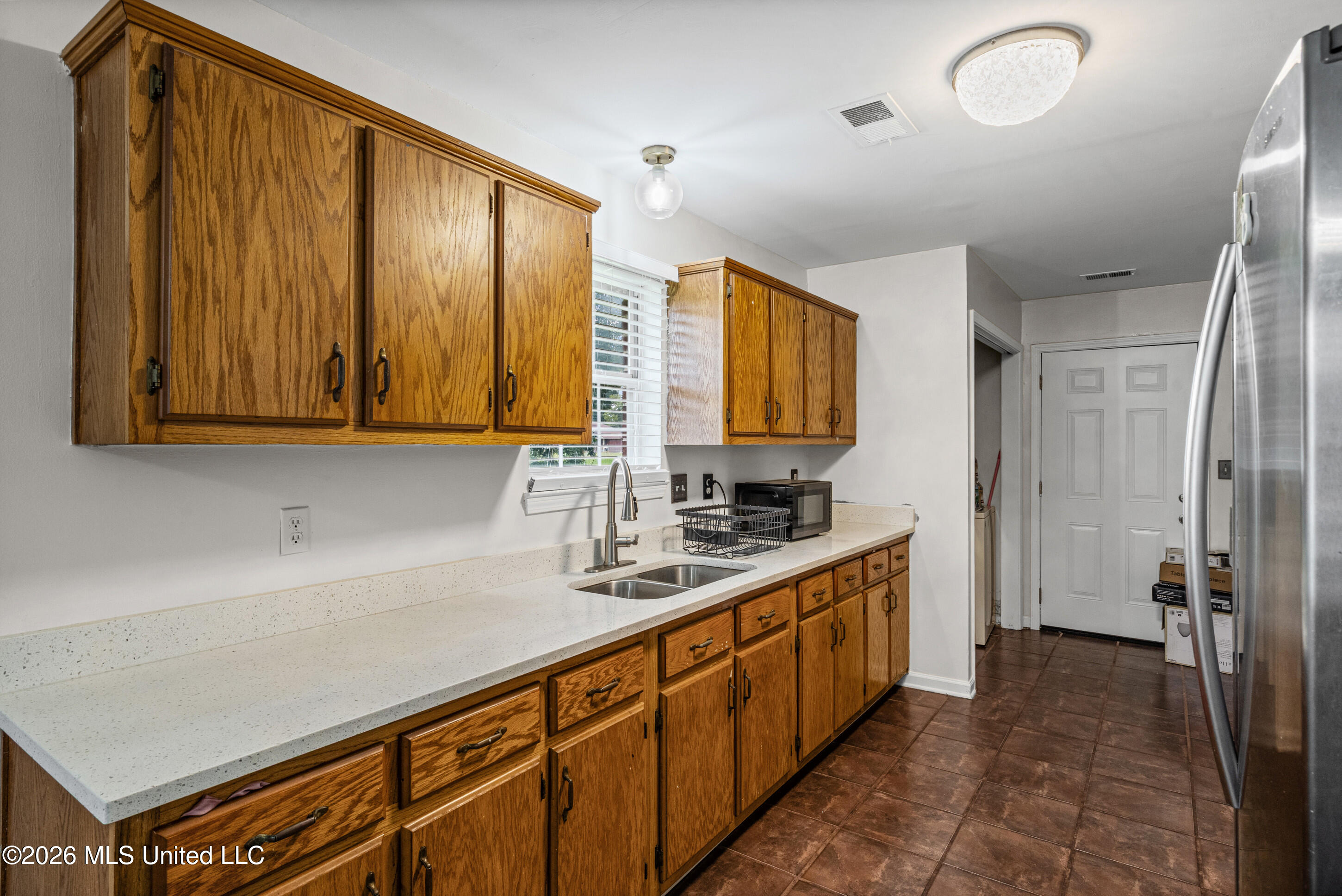 846 Friendship Drive Property Photo 6