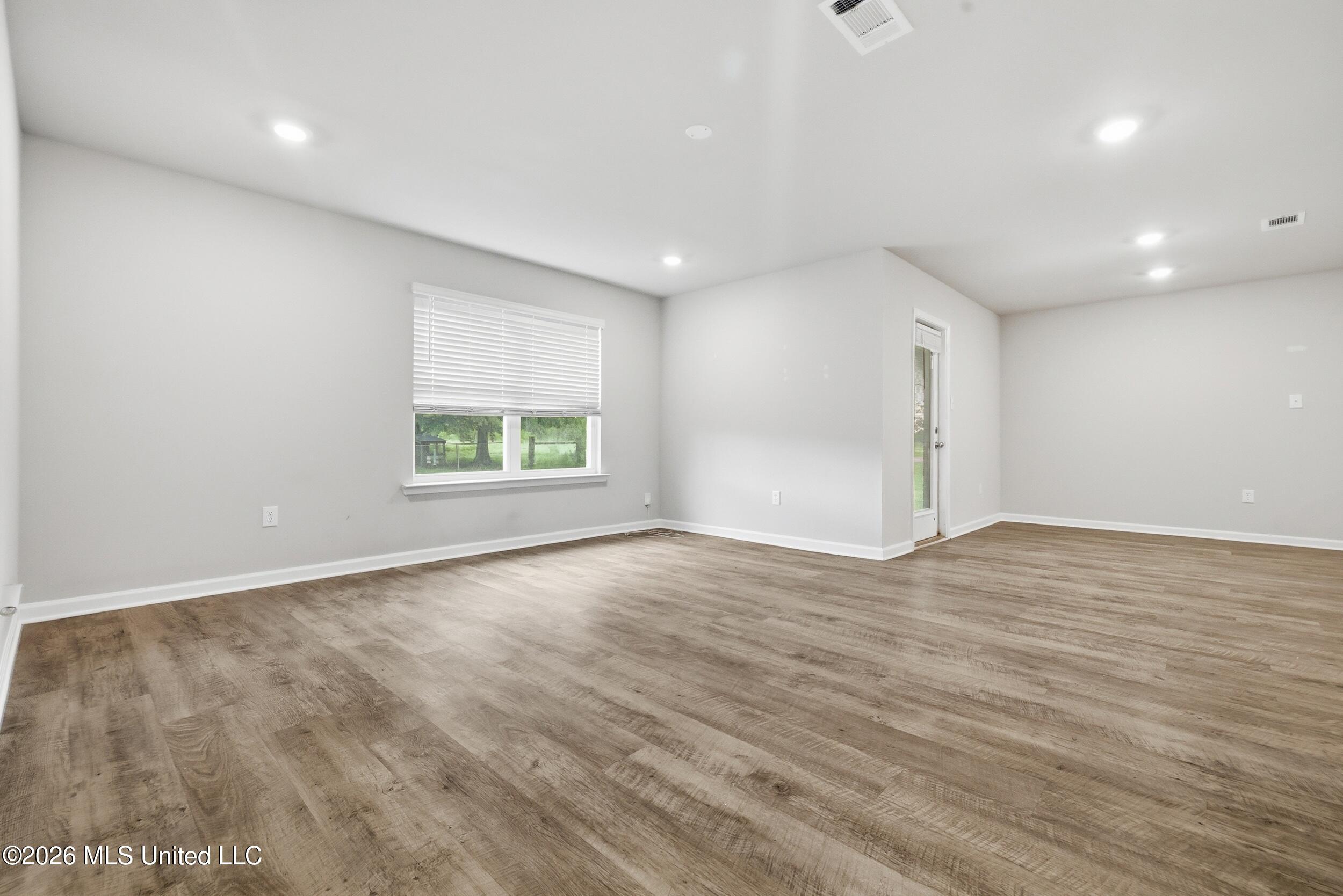9467 Emersyn Lane Property Photo 11