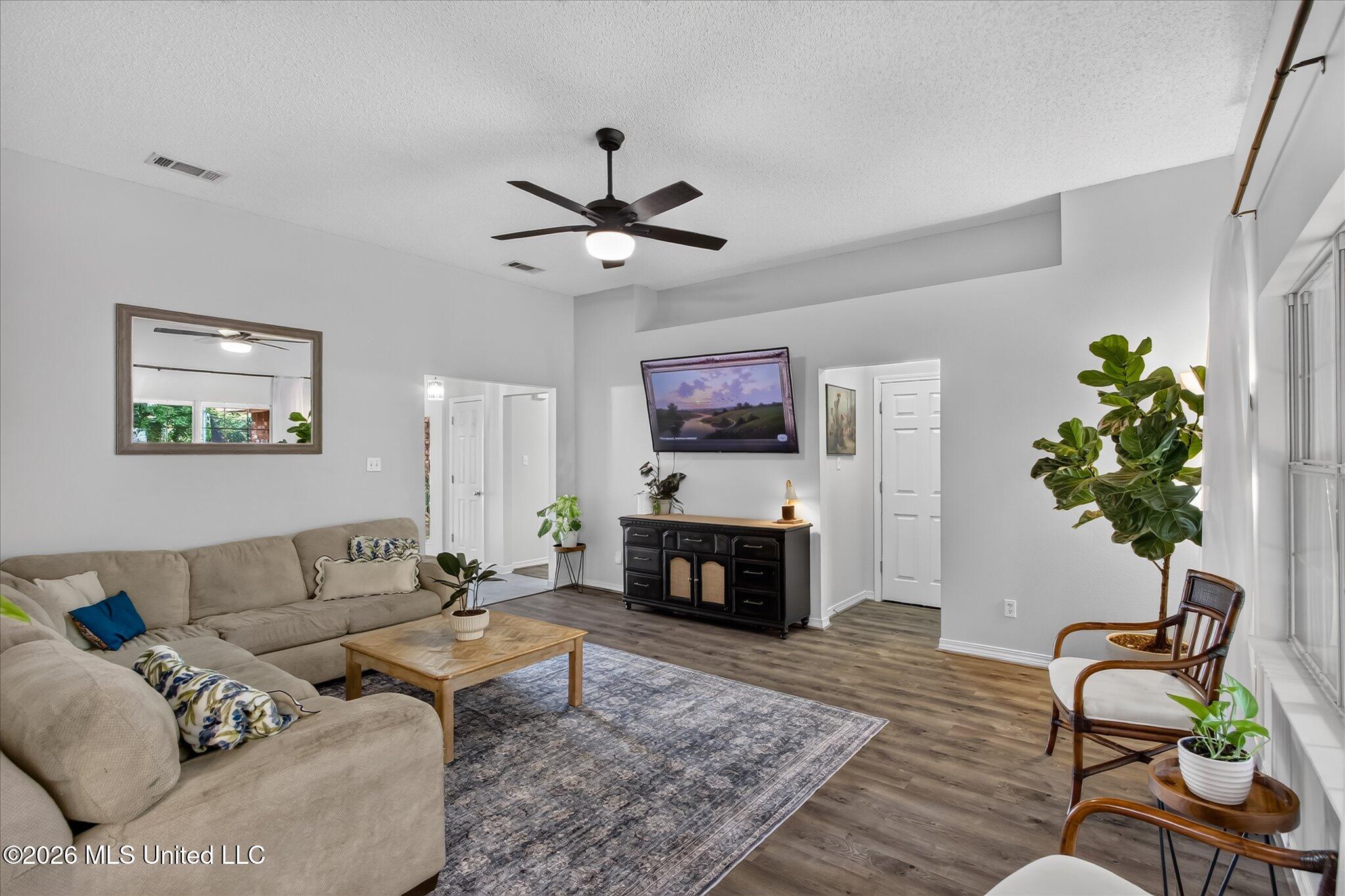 15077 Clear Springs Drive Property Photo 2