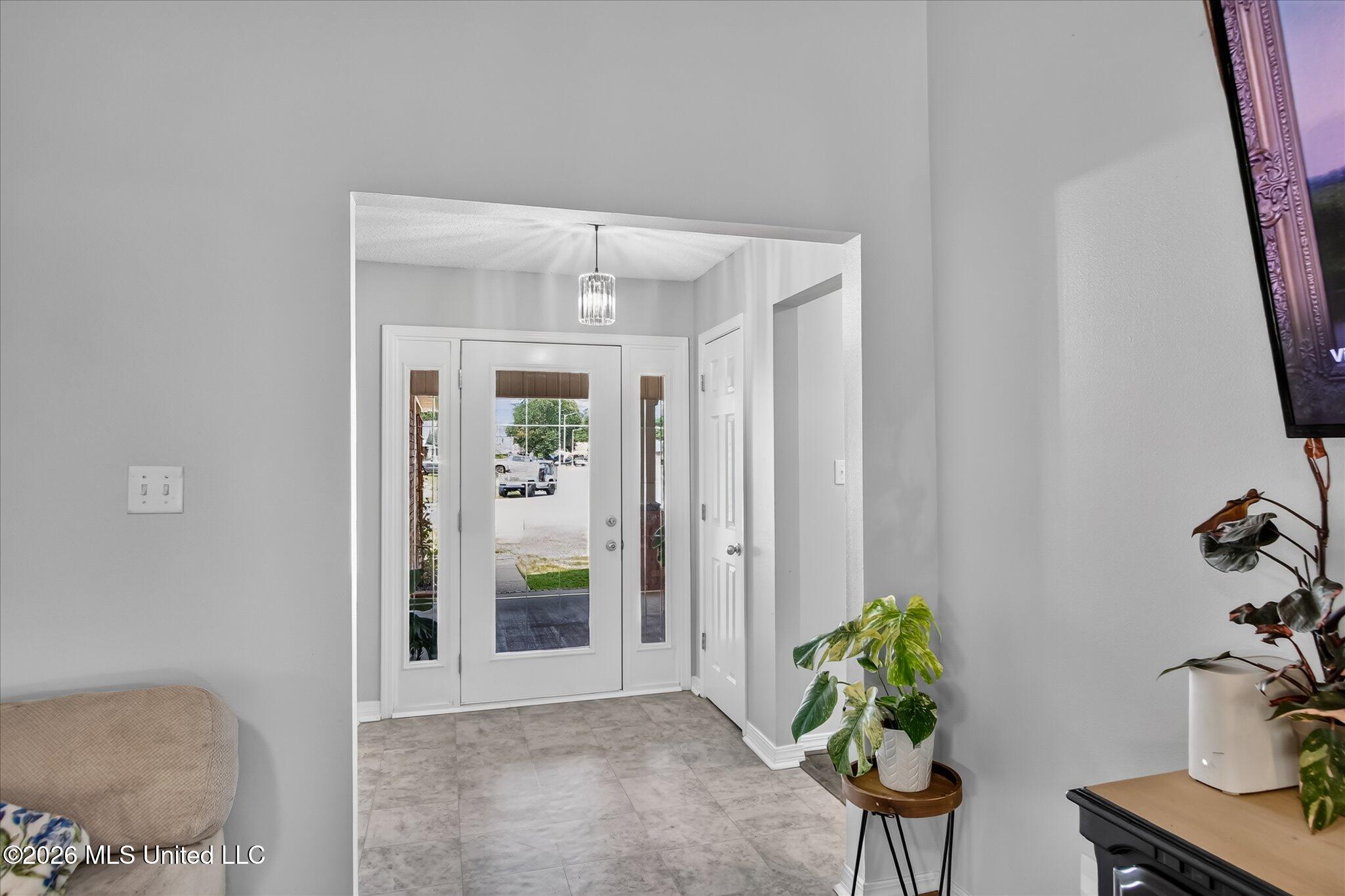 15077 Clear Springs Drive Property Photo 5