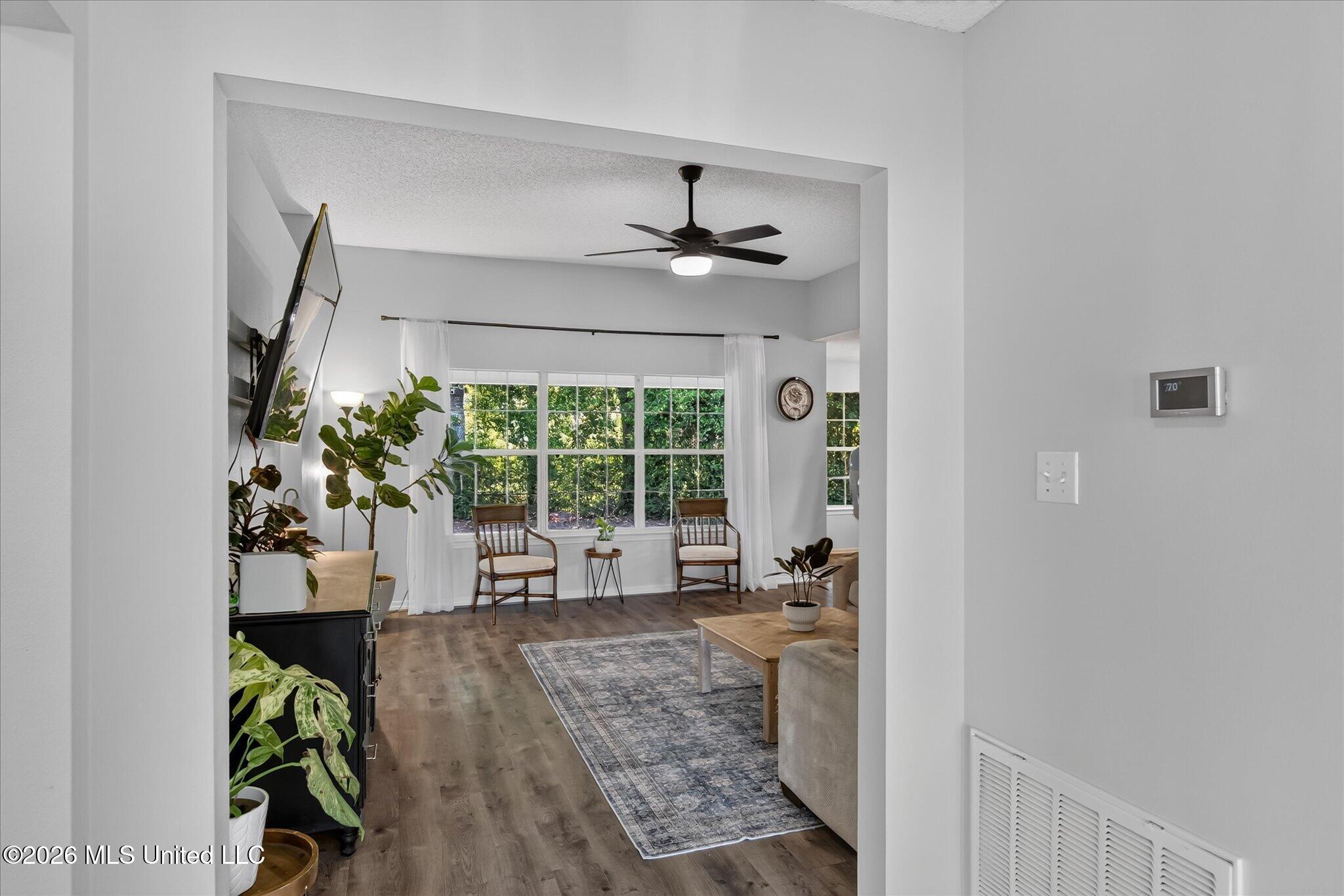 15077 Clear Springs Drive Property Photo 6