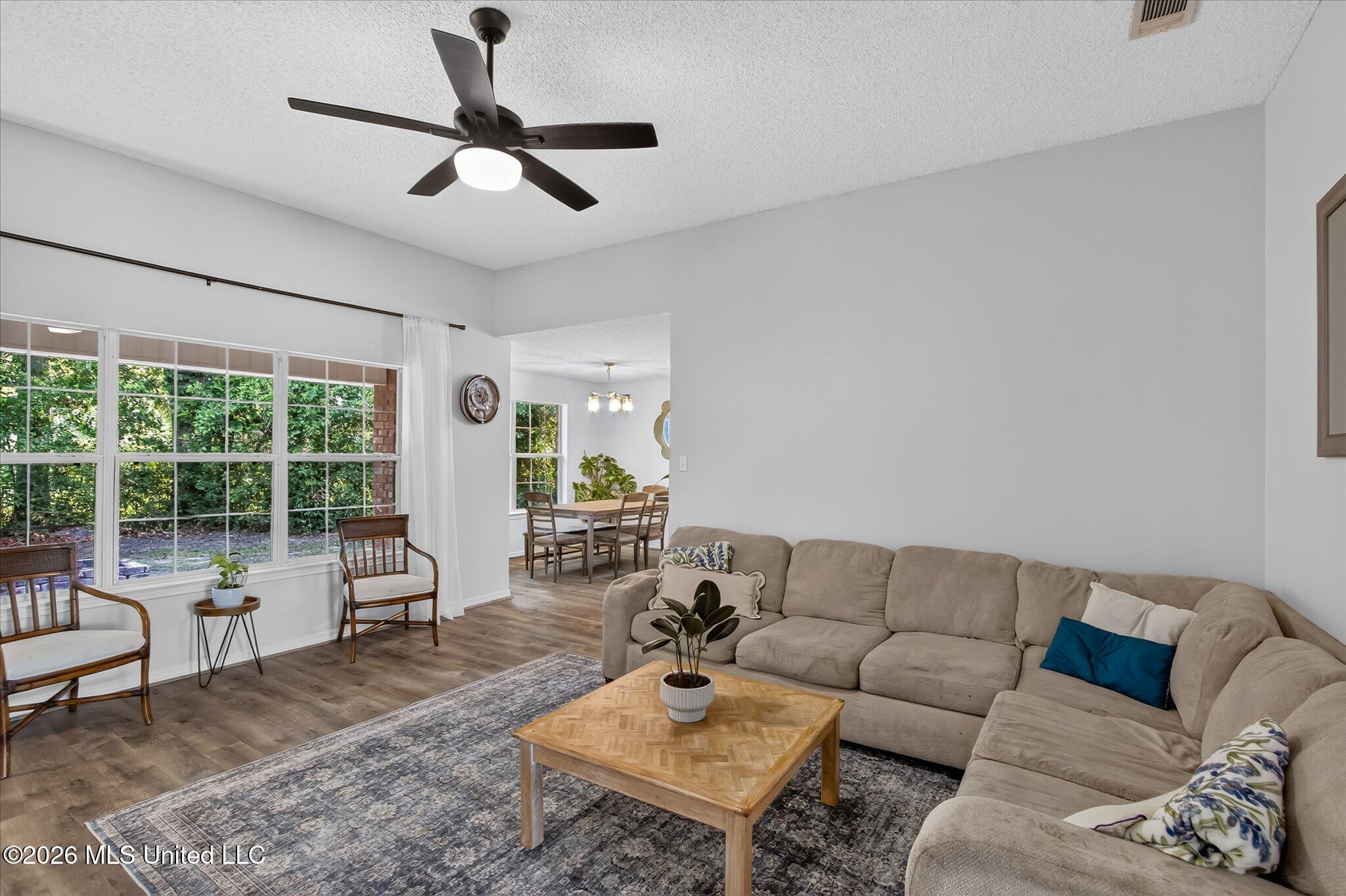 15077 Clear Springs Drive Property Photo 9