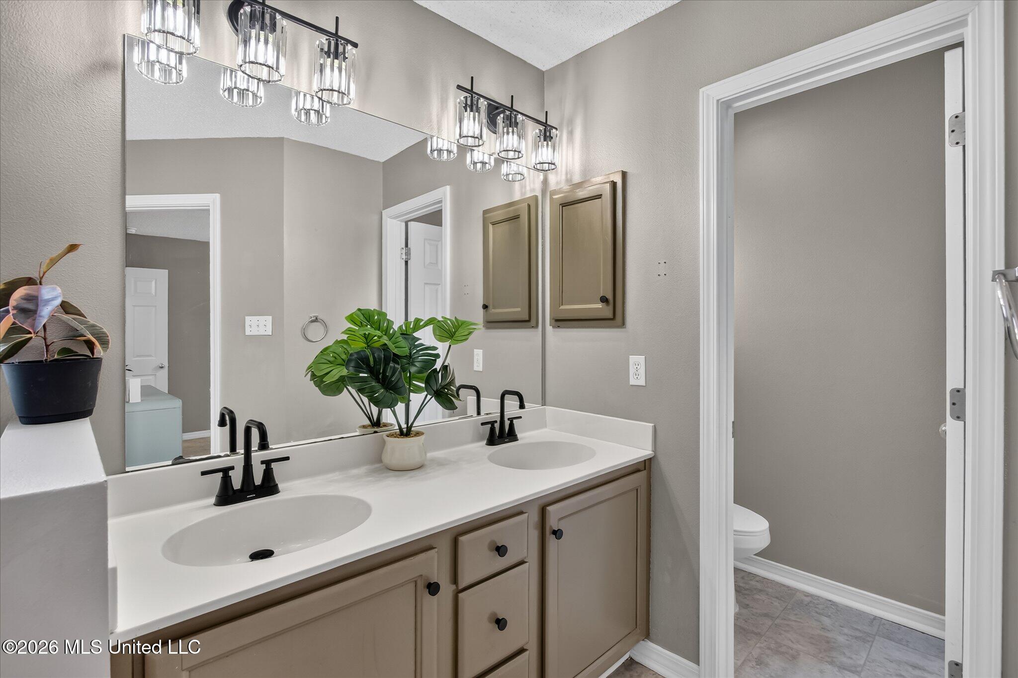 15077 Clear Springs Drive Property Photo 20