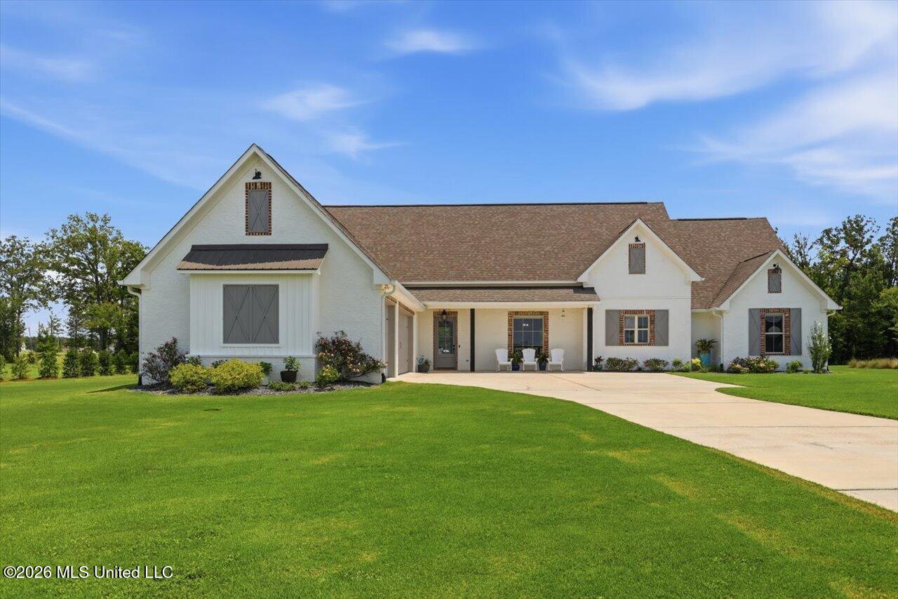 780 Cotton Creek Trail Property Photo 1