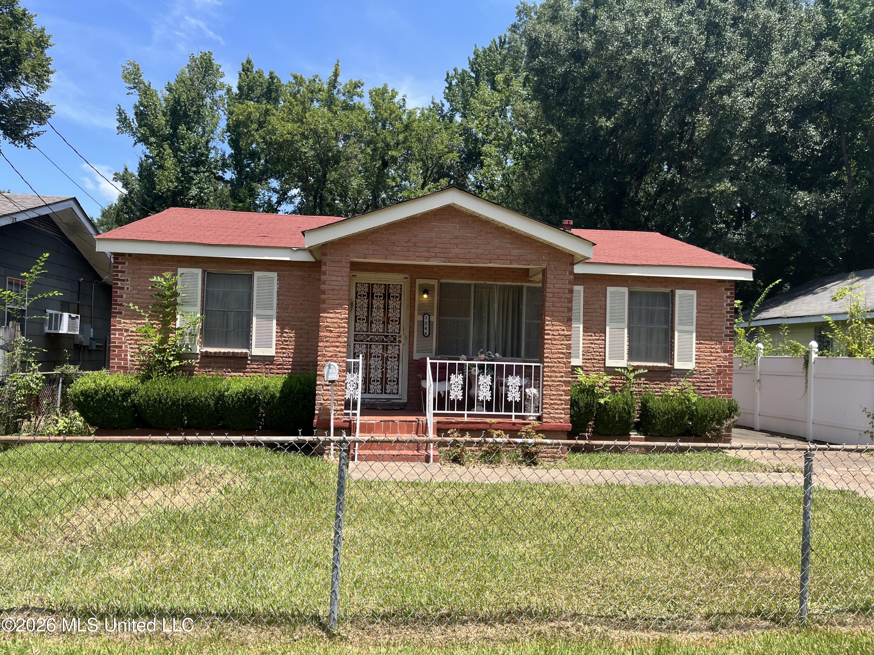 1546 Weeks Street Property Photo 1