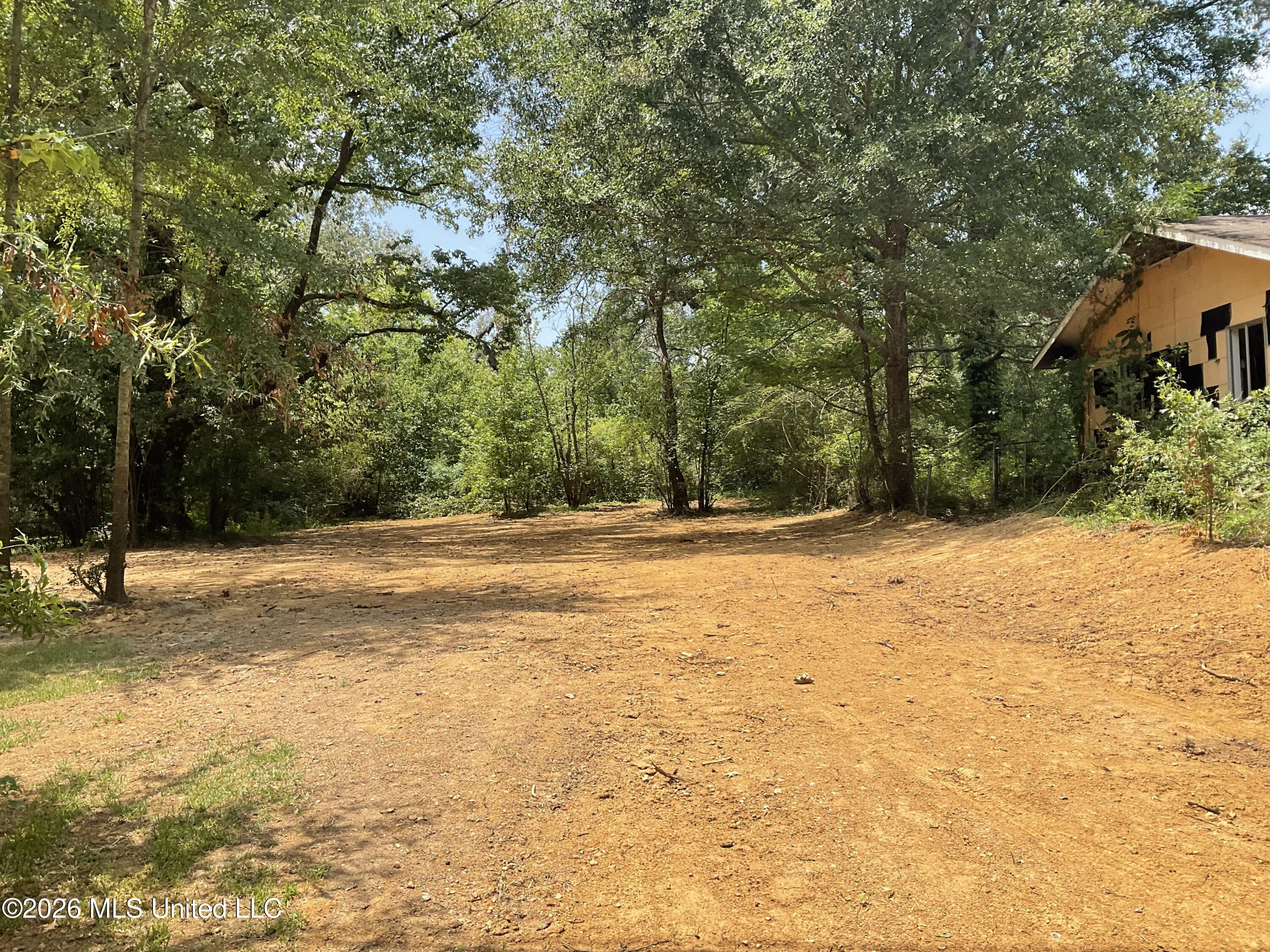 2923 Kentwood Drive Property Photo 1