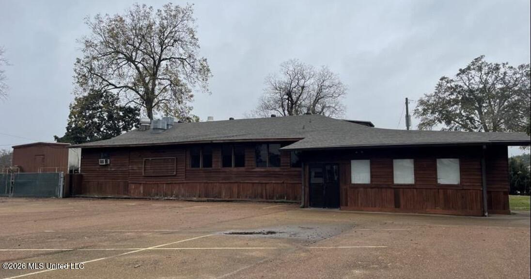 106 Carter Street Property Photo 4