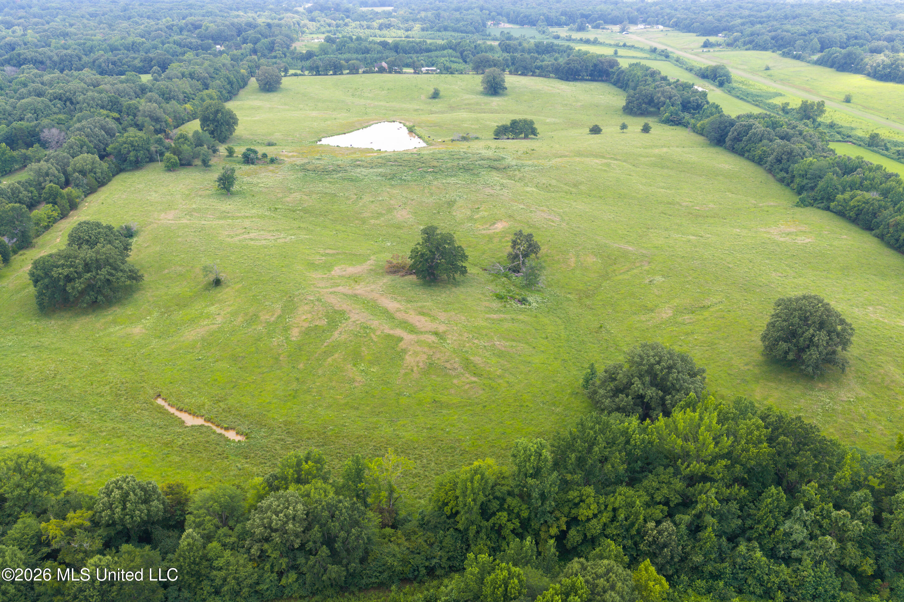 799 Looxahoma Circle Property Photo 6