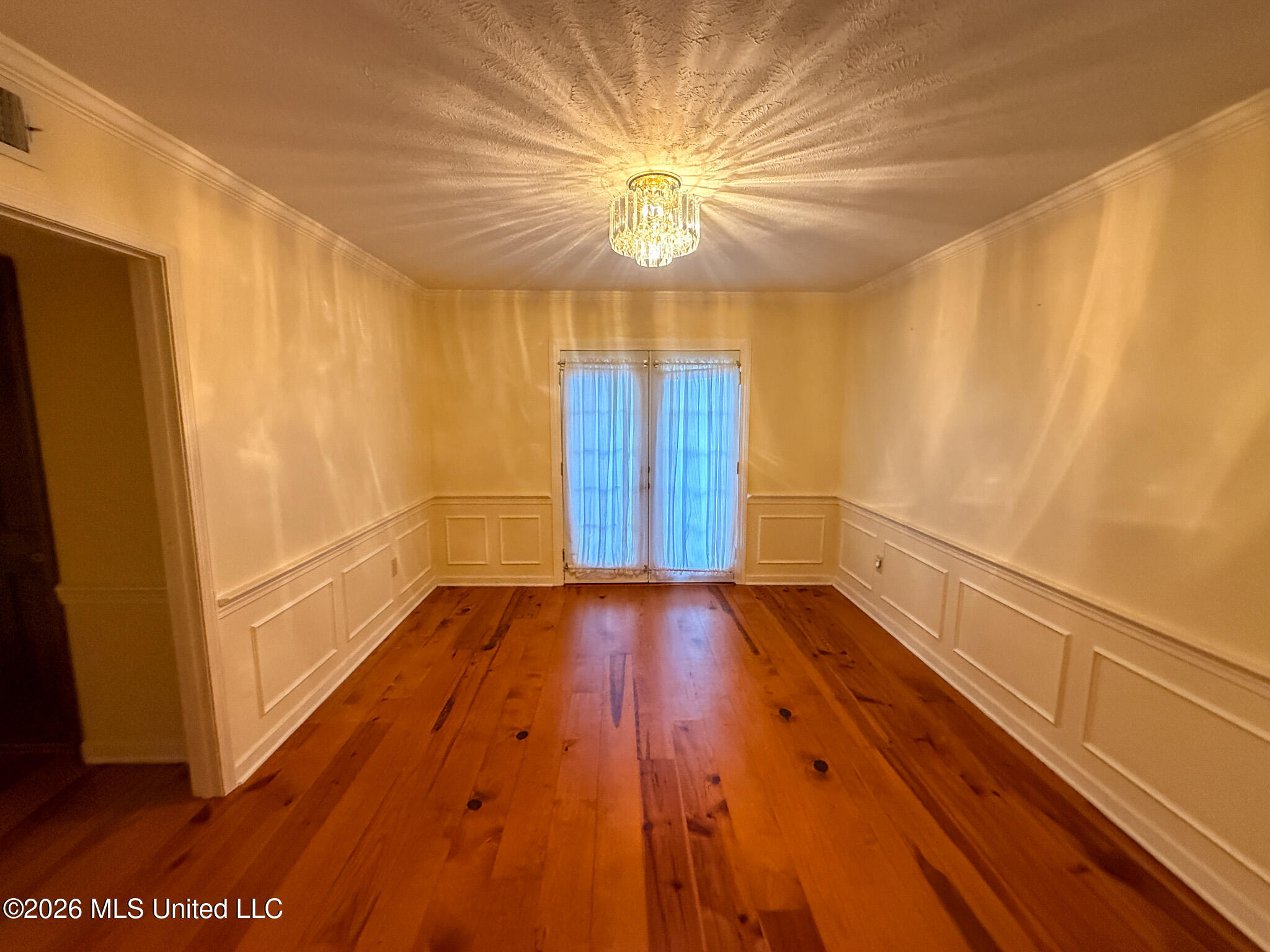 100 Coachmans Road Property Photo 9