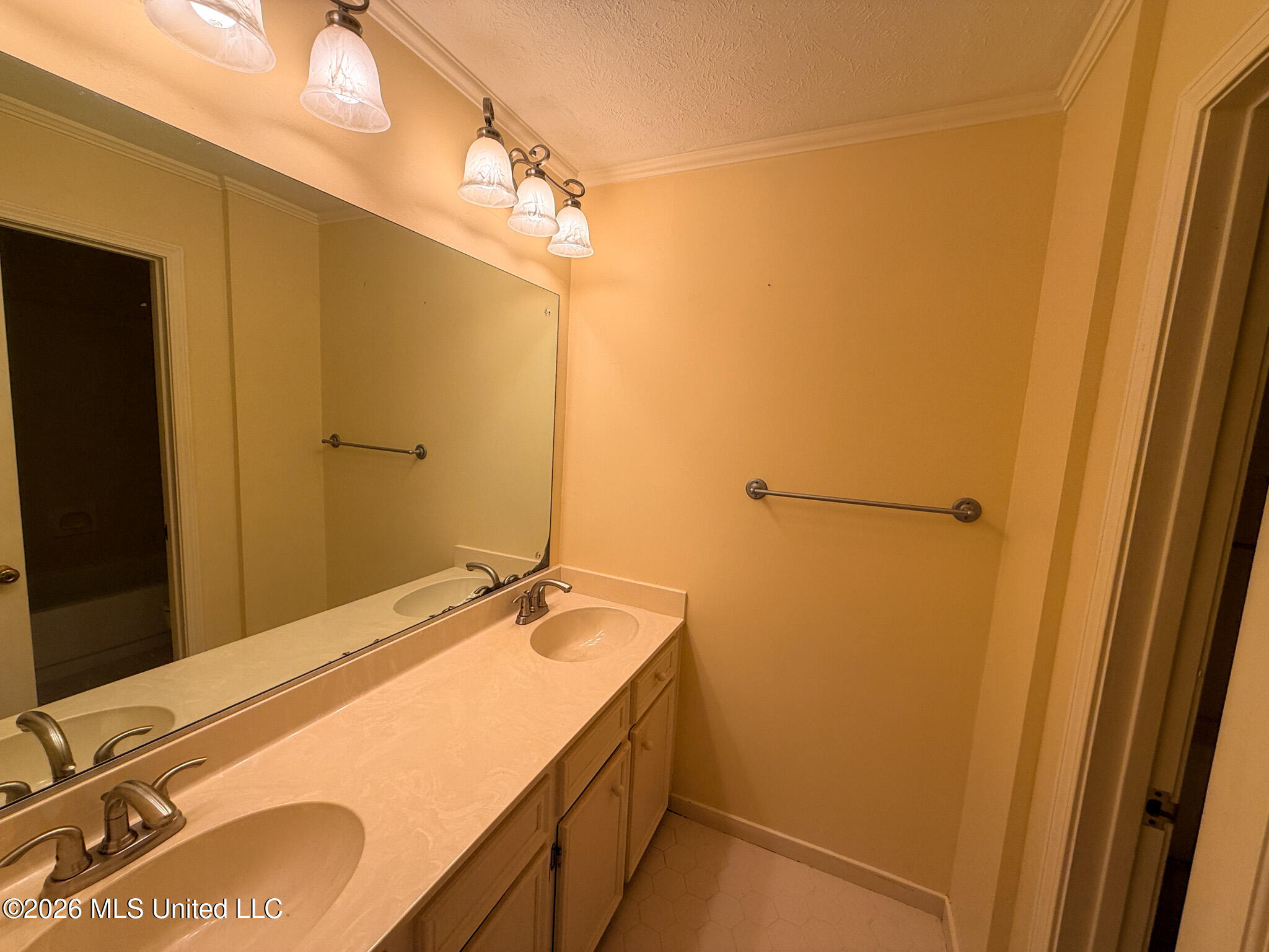 100 Coachmans Road Property Photo 20