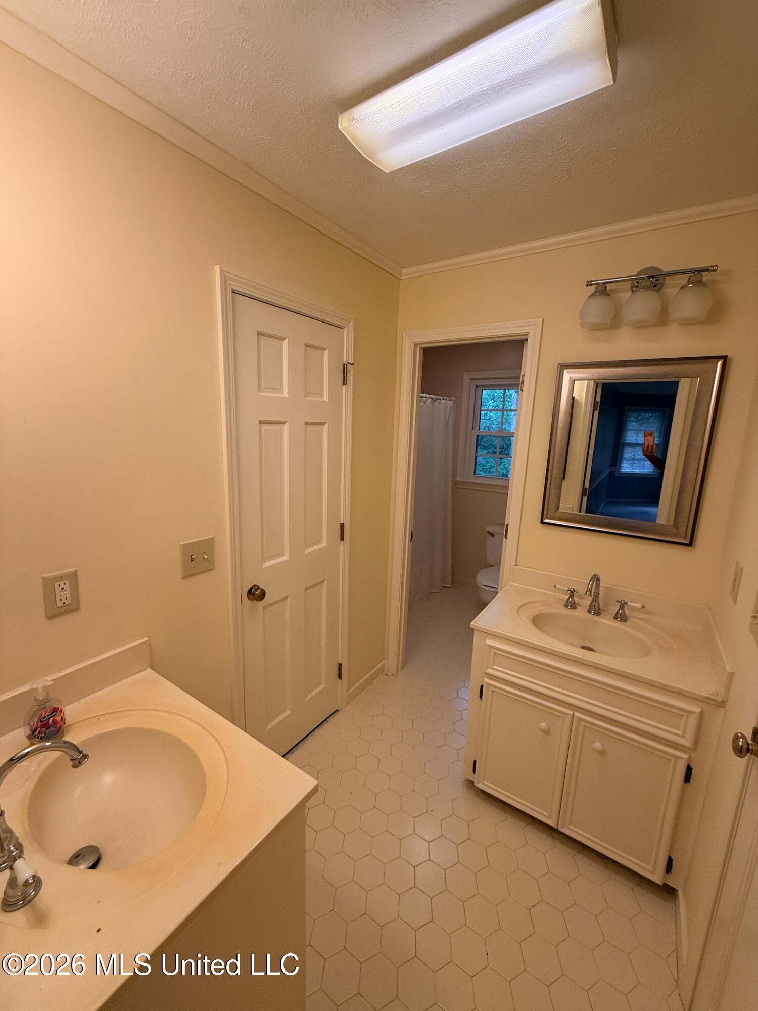 100 Coachmans Road Property Photo 27
