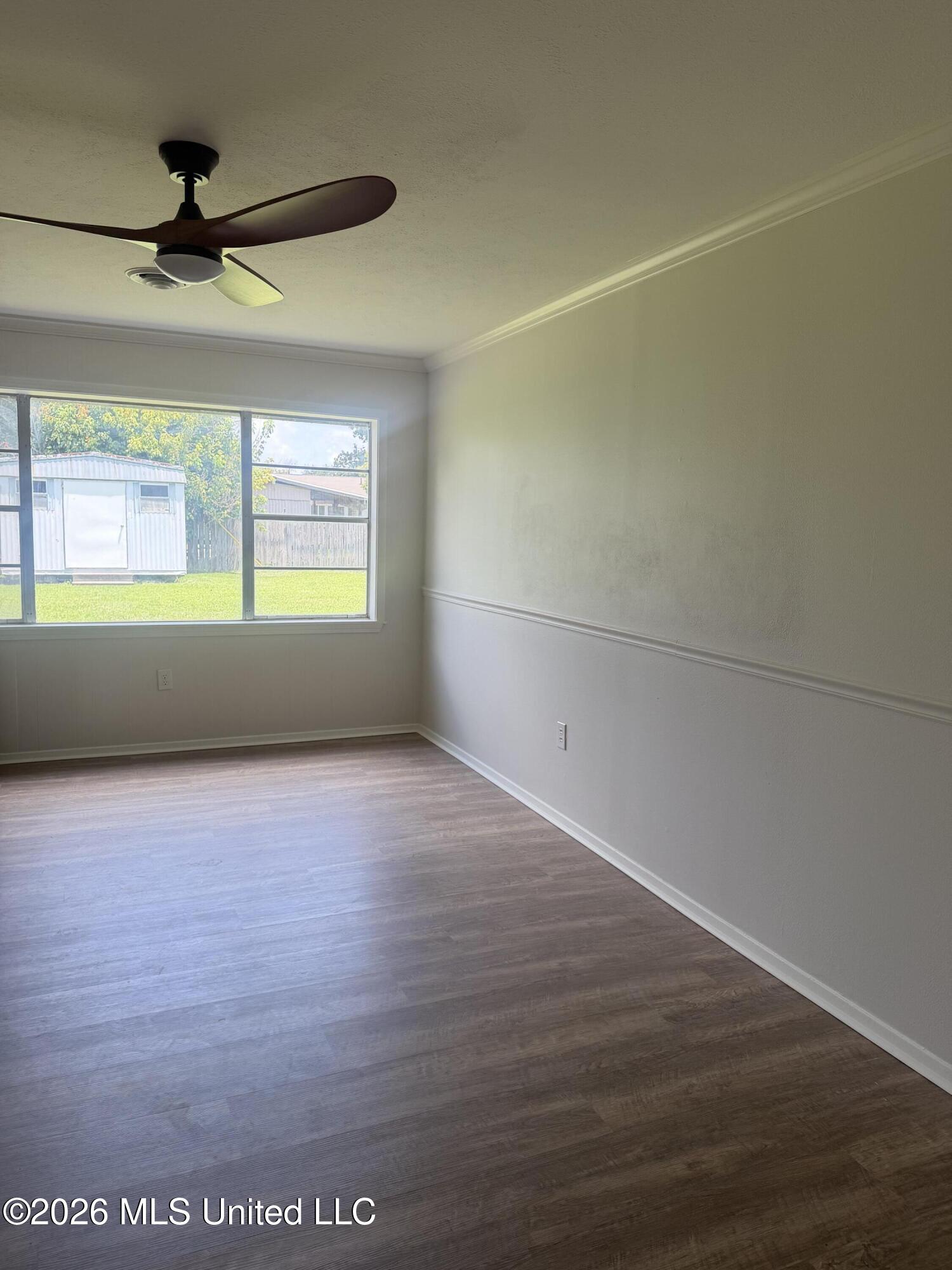 1107 Pear Street Property Photo 9