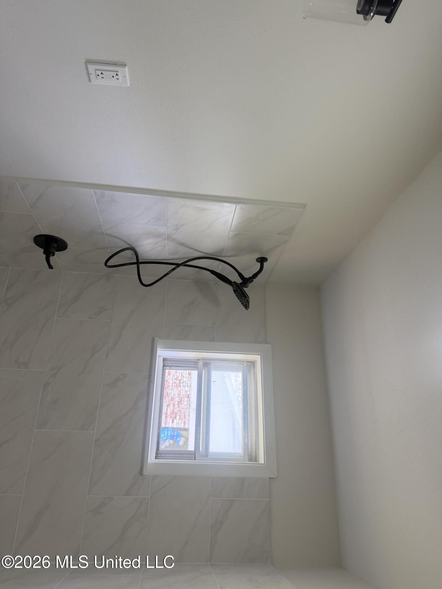 1107 Pear Street Property Photo 11