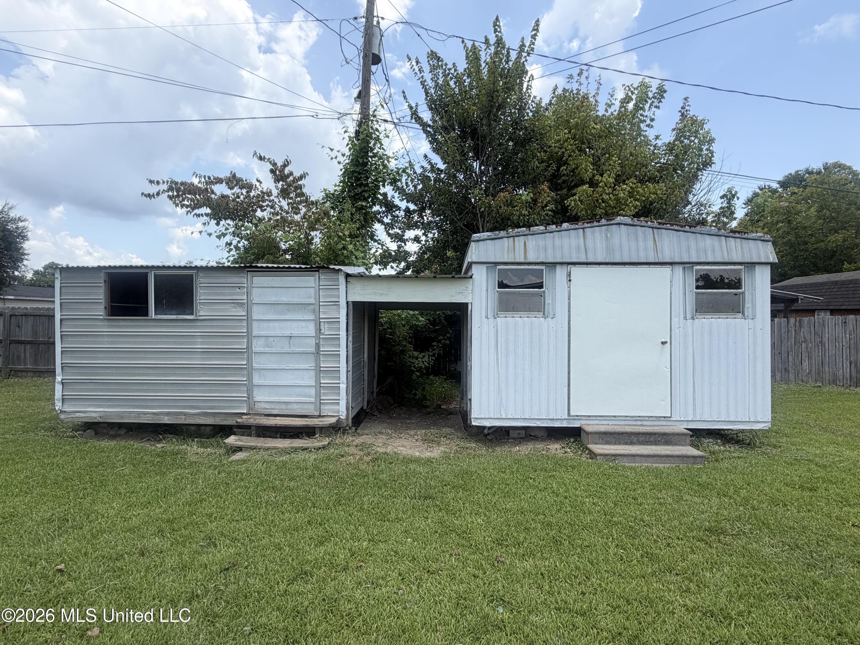1107 Pear Street Property Photo 25