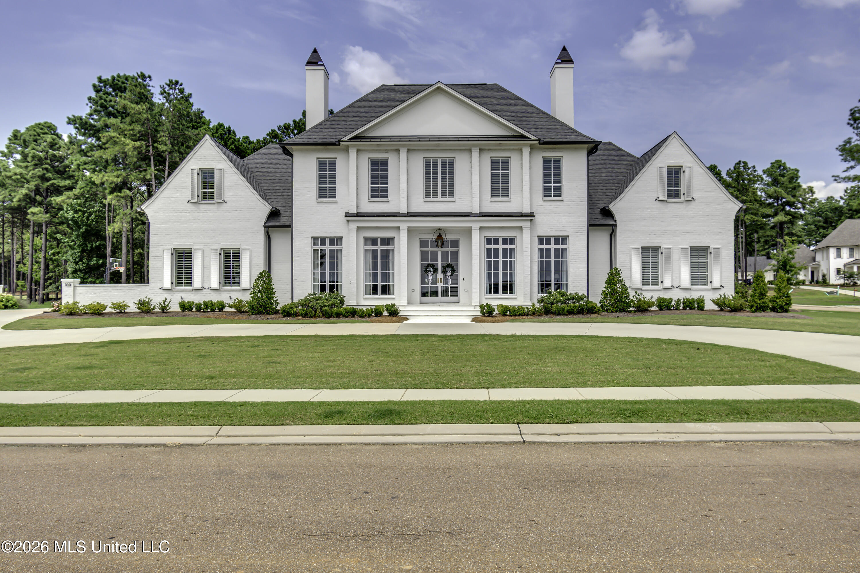100 Winchester Loop Property Photo 1