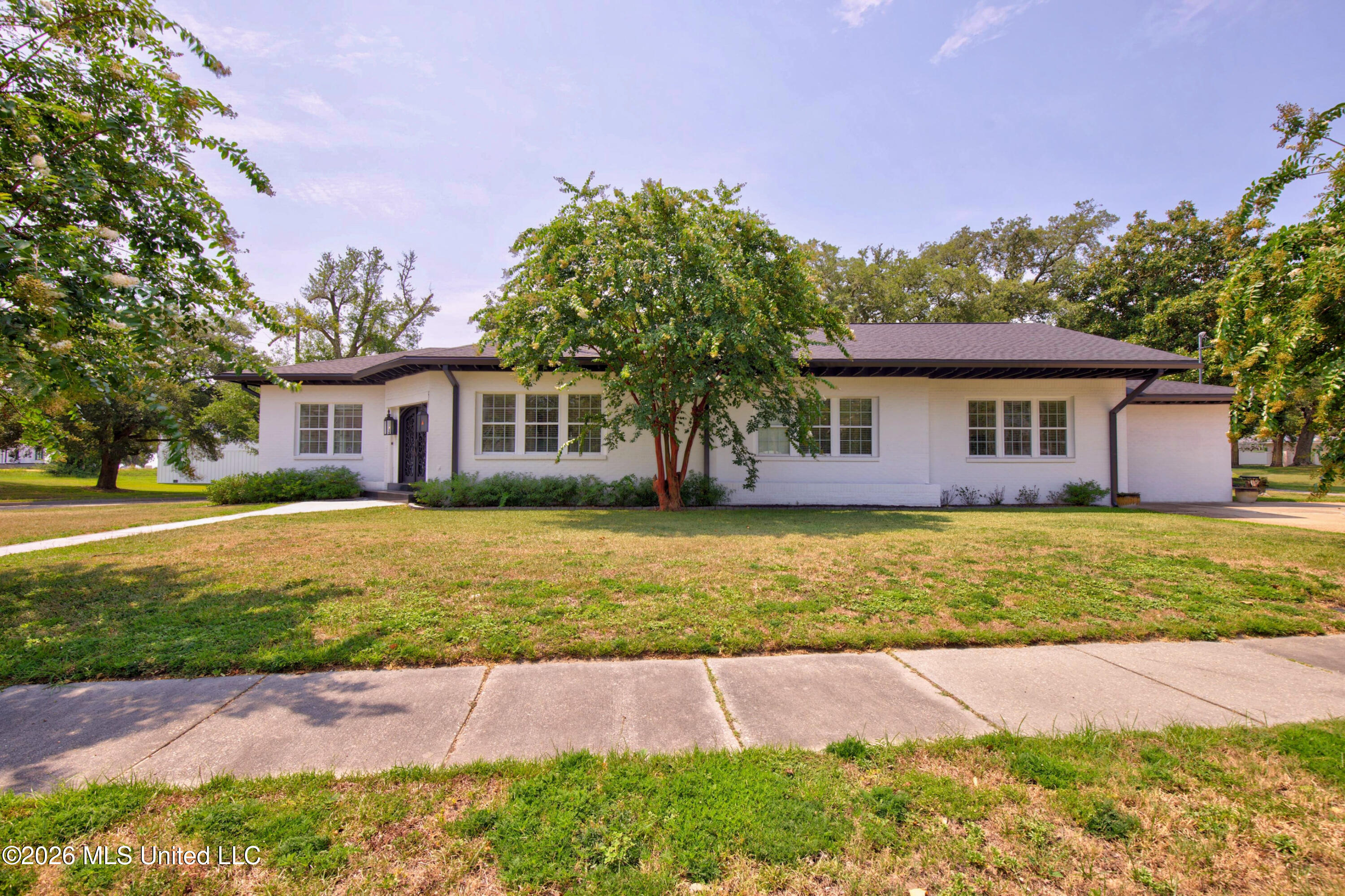 1143 2nd Street Property Photo 5