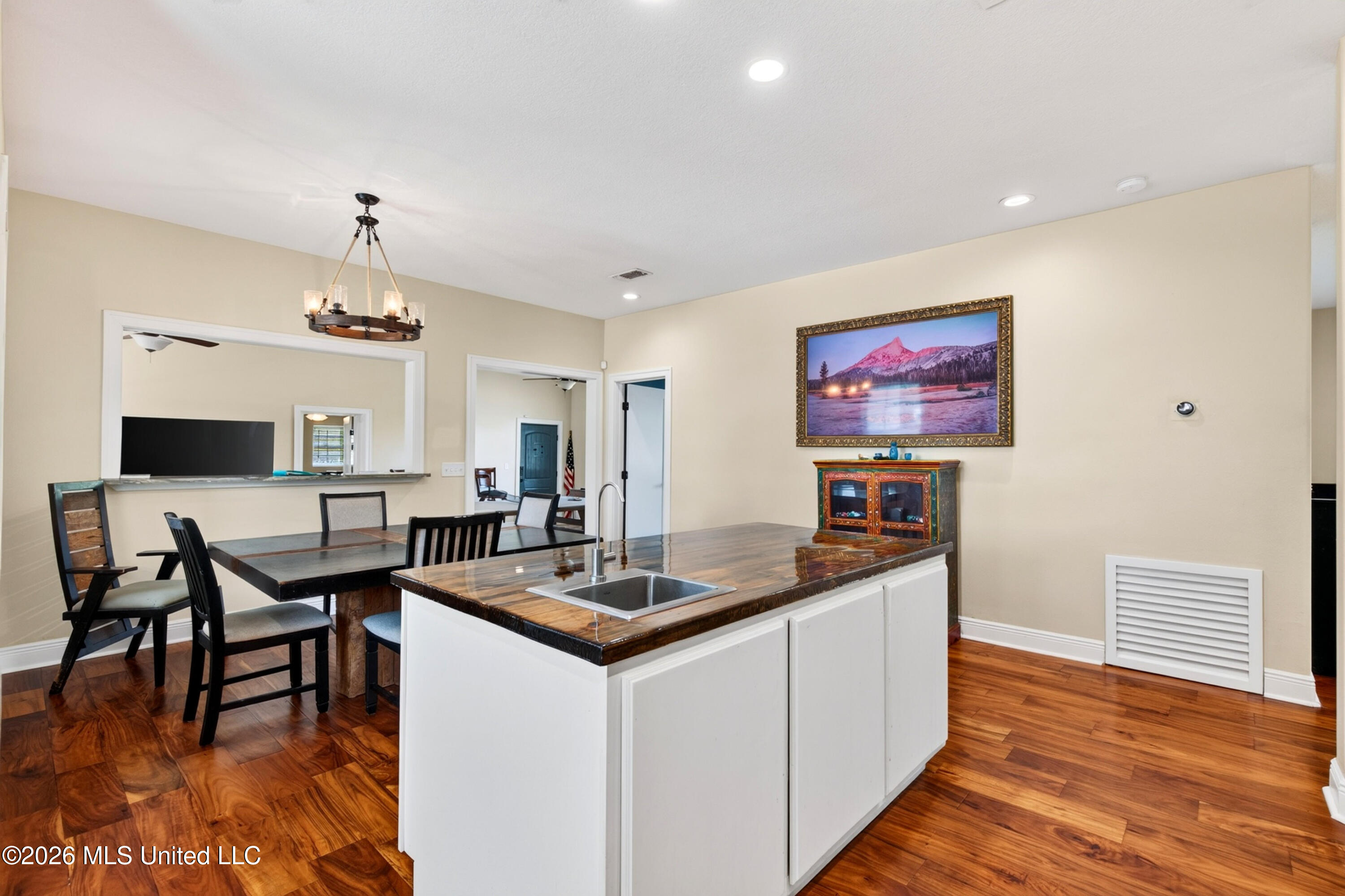 1143 2nd Street Property Photo 10