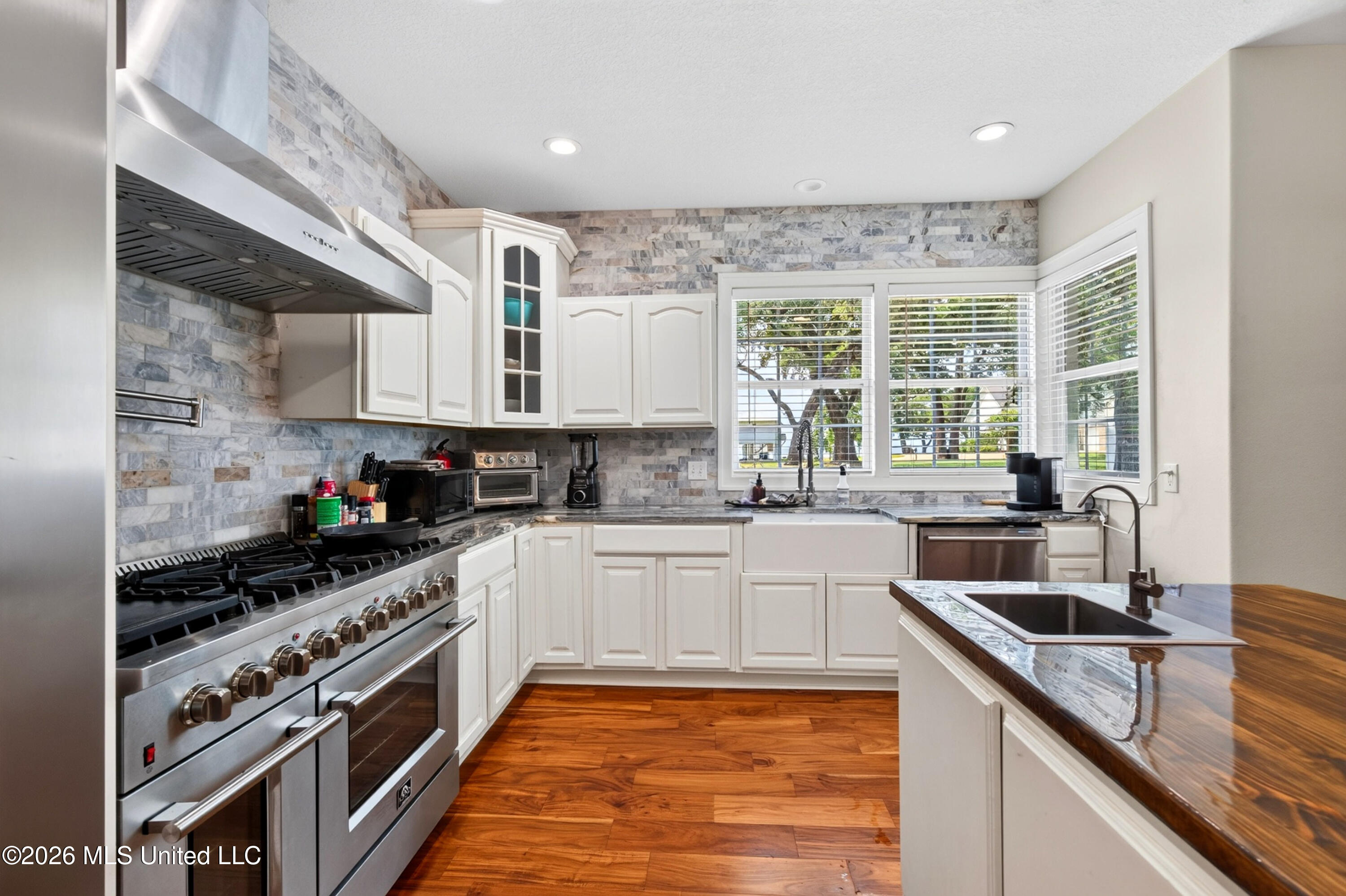 1143 2nd Street Property Photo 11