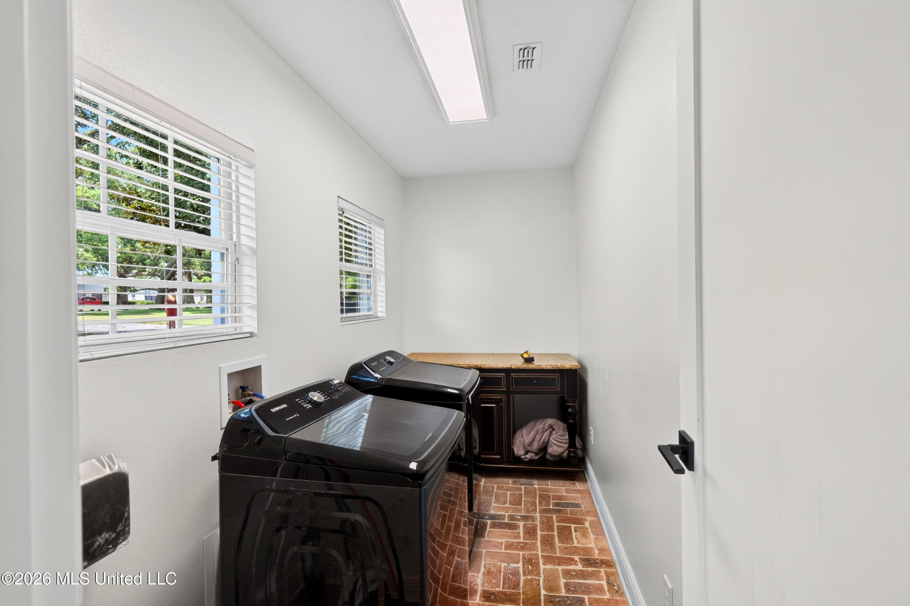 1143 2nd Street Property Photo 44