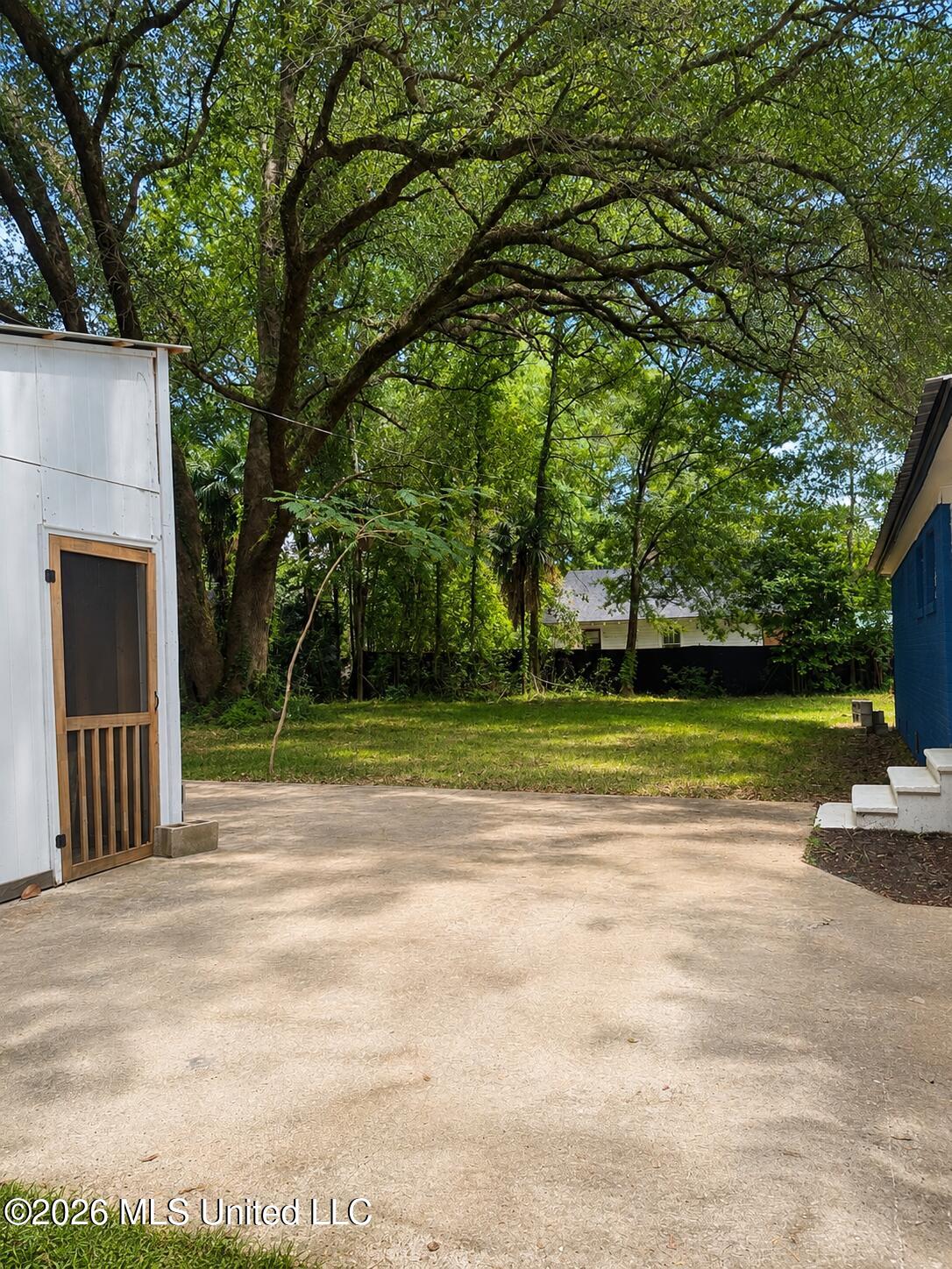 1808 Center Street Property Photo 3