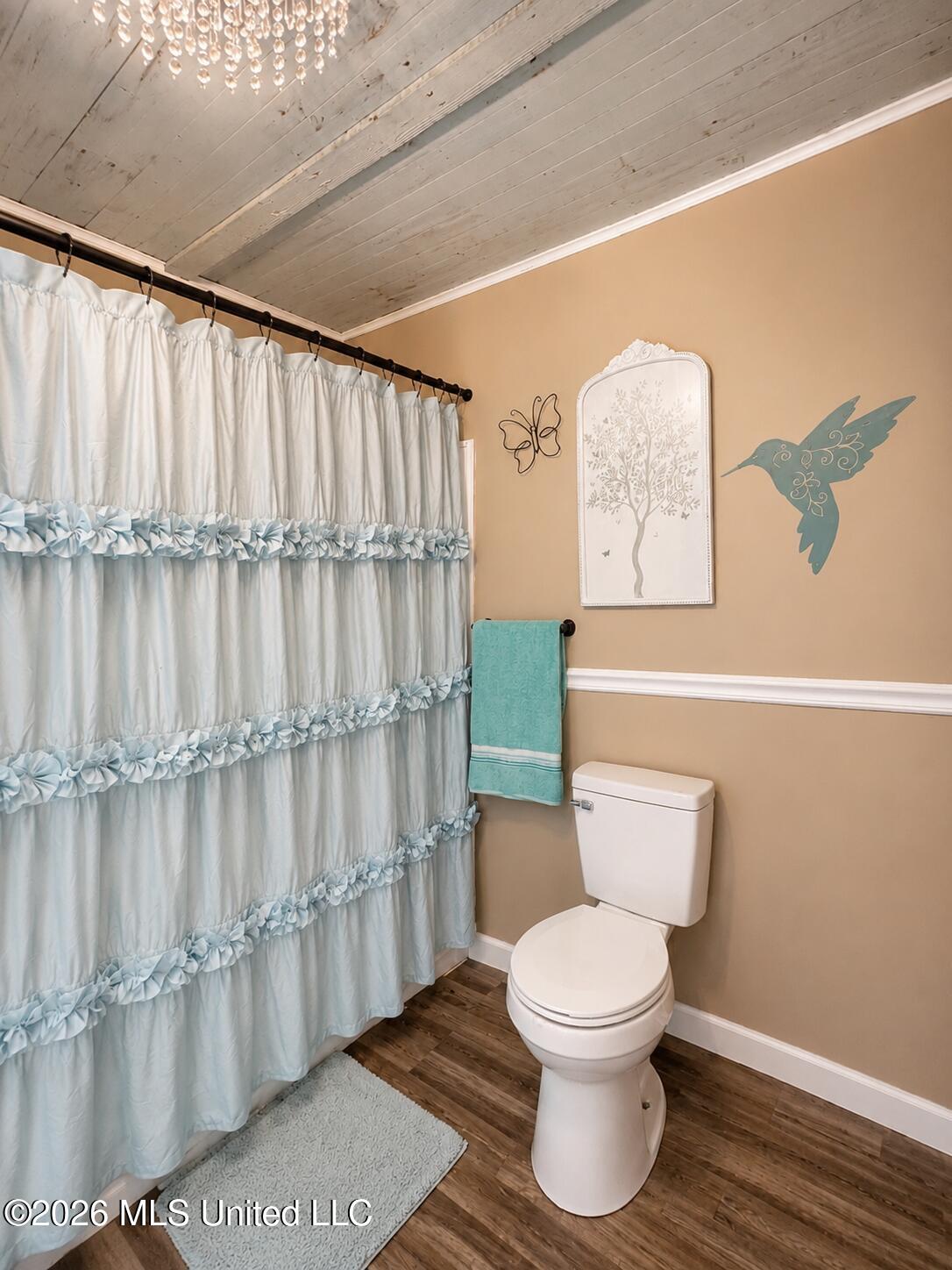 1808 Center Street Property Photo 10