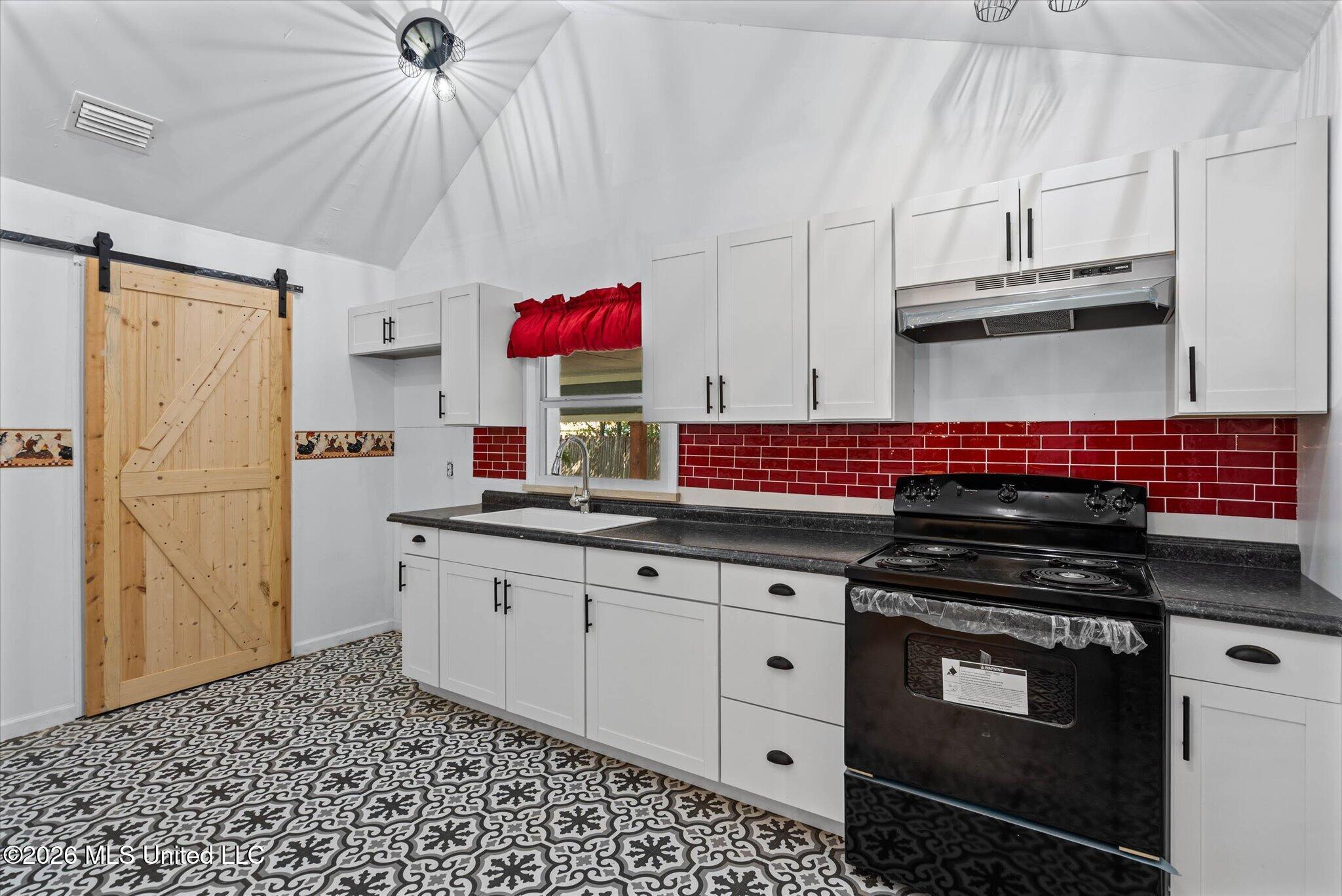 1808 Center Street Property Photo 13